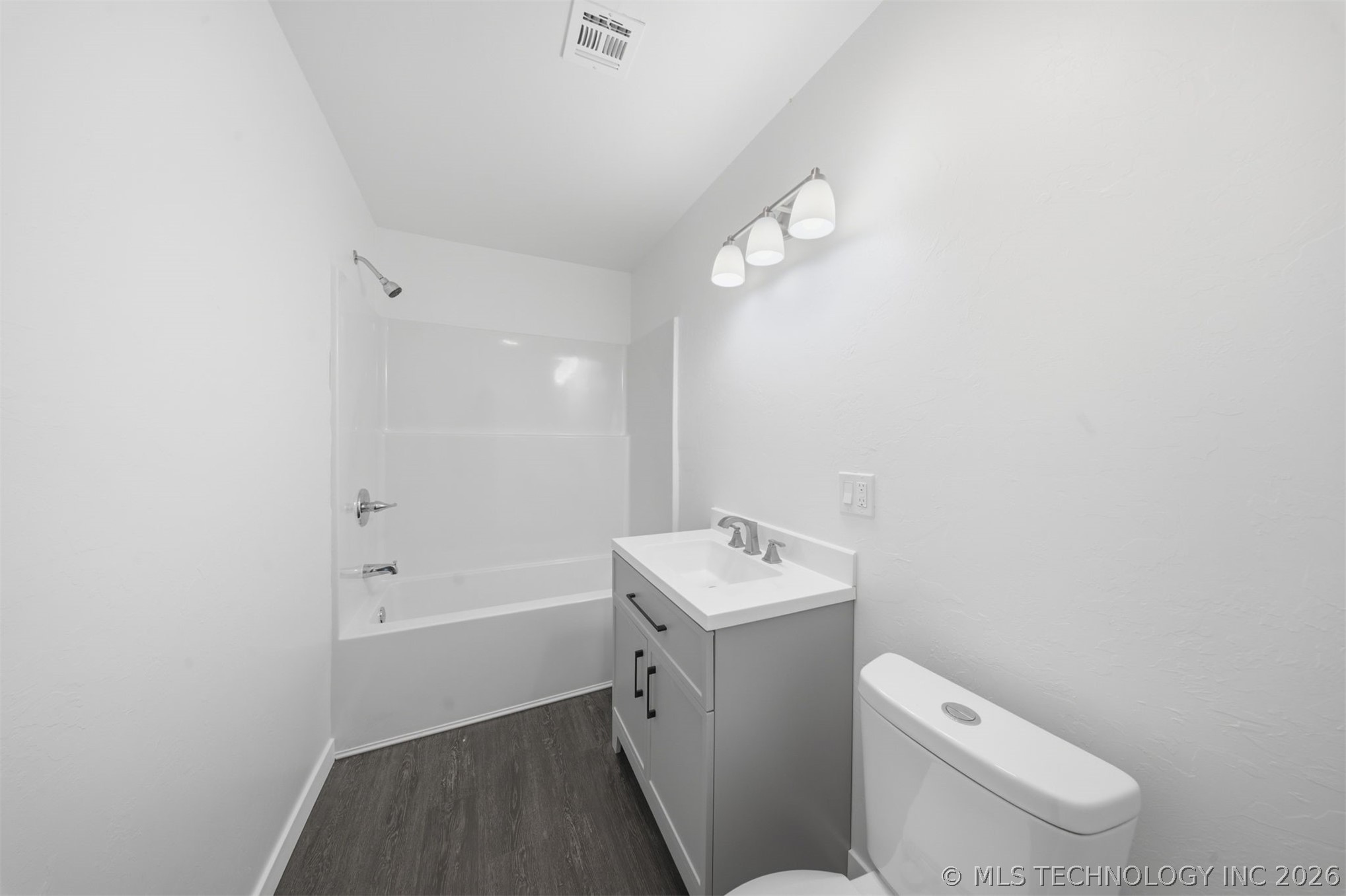 1501 E Moses Street Property Photo 17