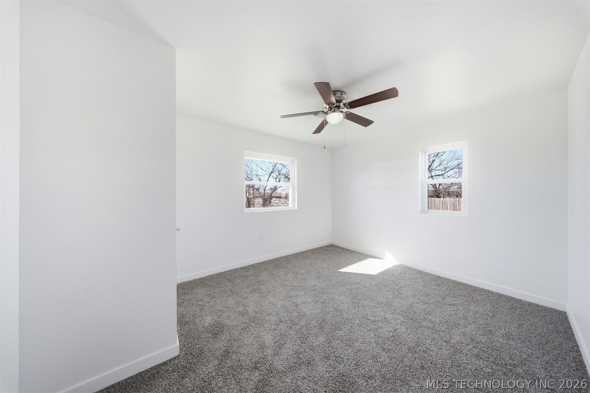 1501 E Moses Street Property Photo 20