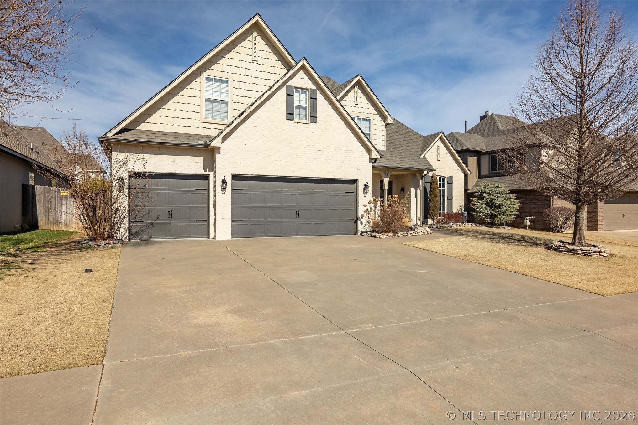 16409 E 48th Street Property Photo 4