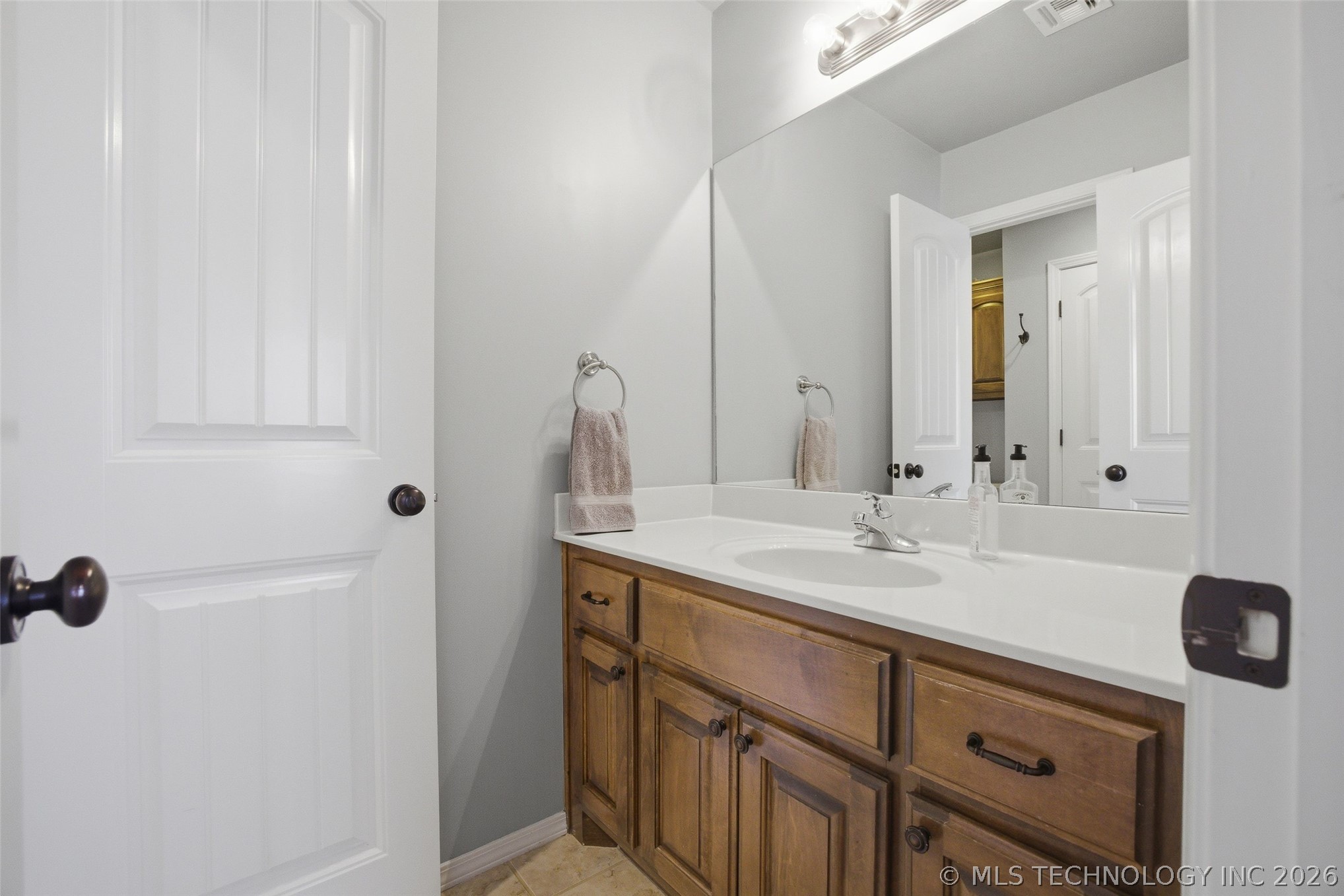 16409 E 48th Street Property Photo 53