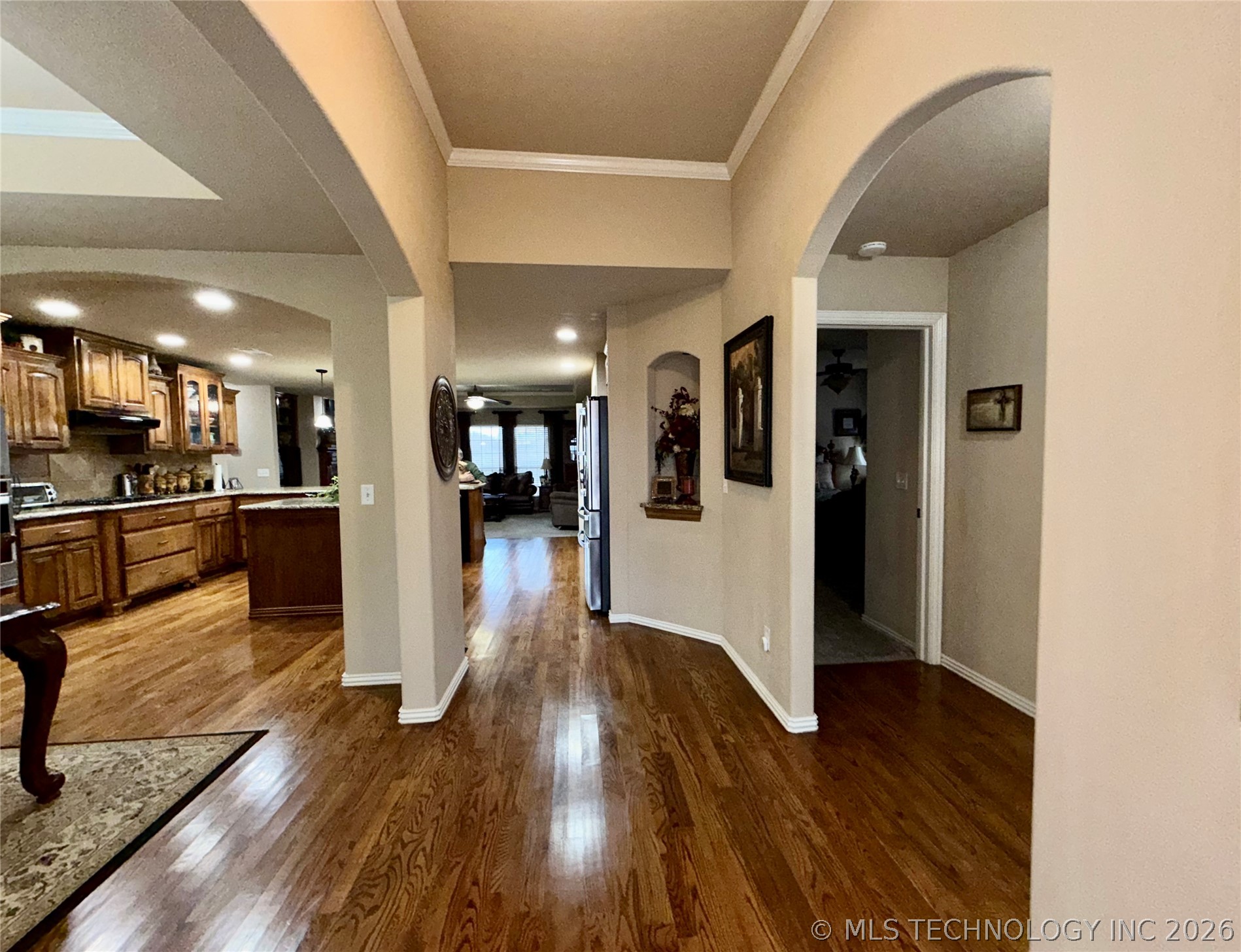 2103 S 1st Place Property Photo 3