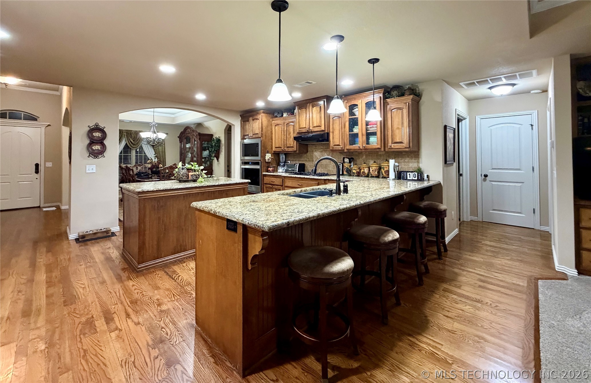 2103 S 1st Place Property Photo 8