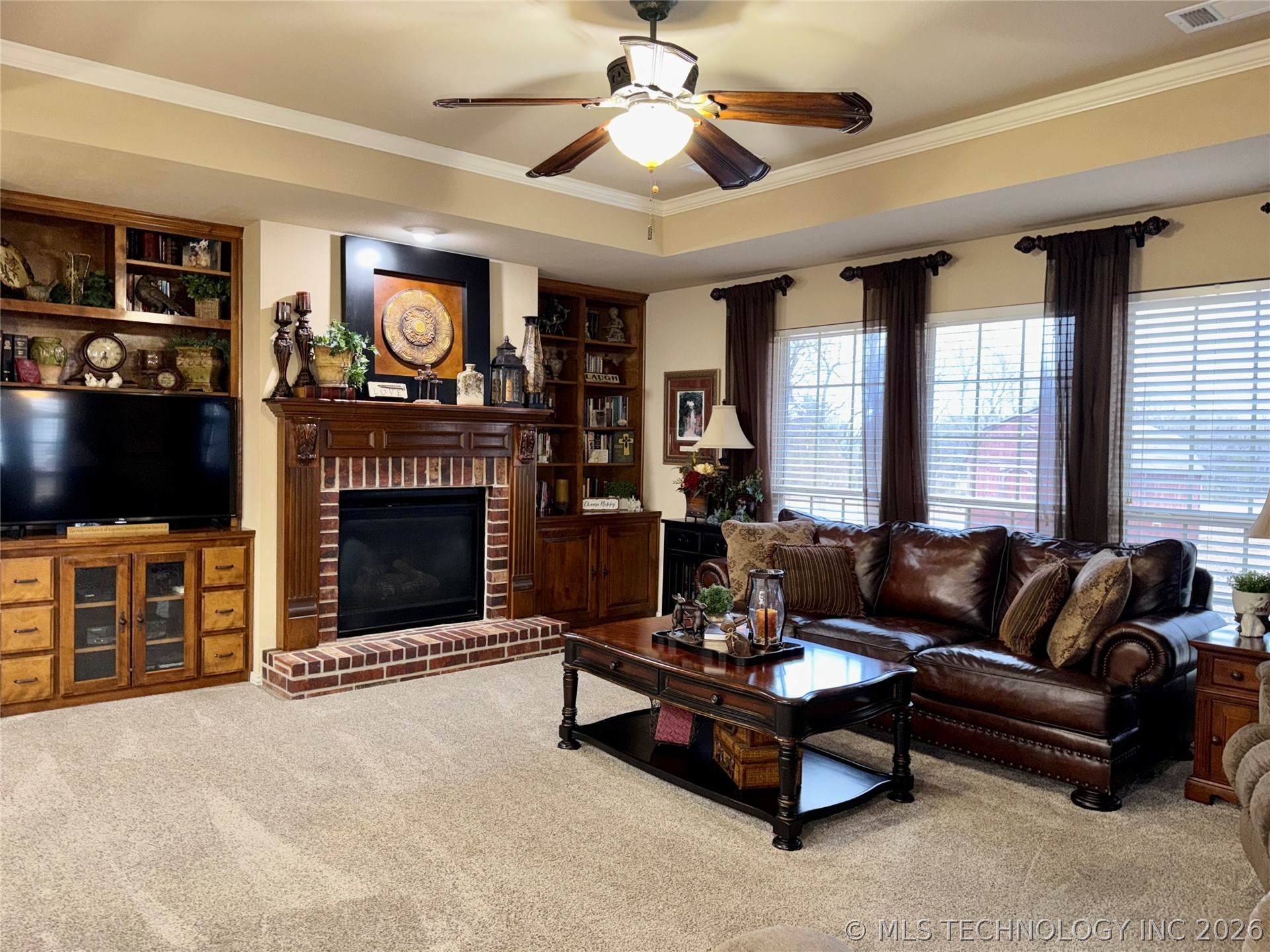 2103 S 1st Place Property Photo 9