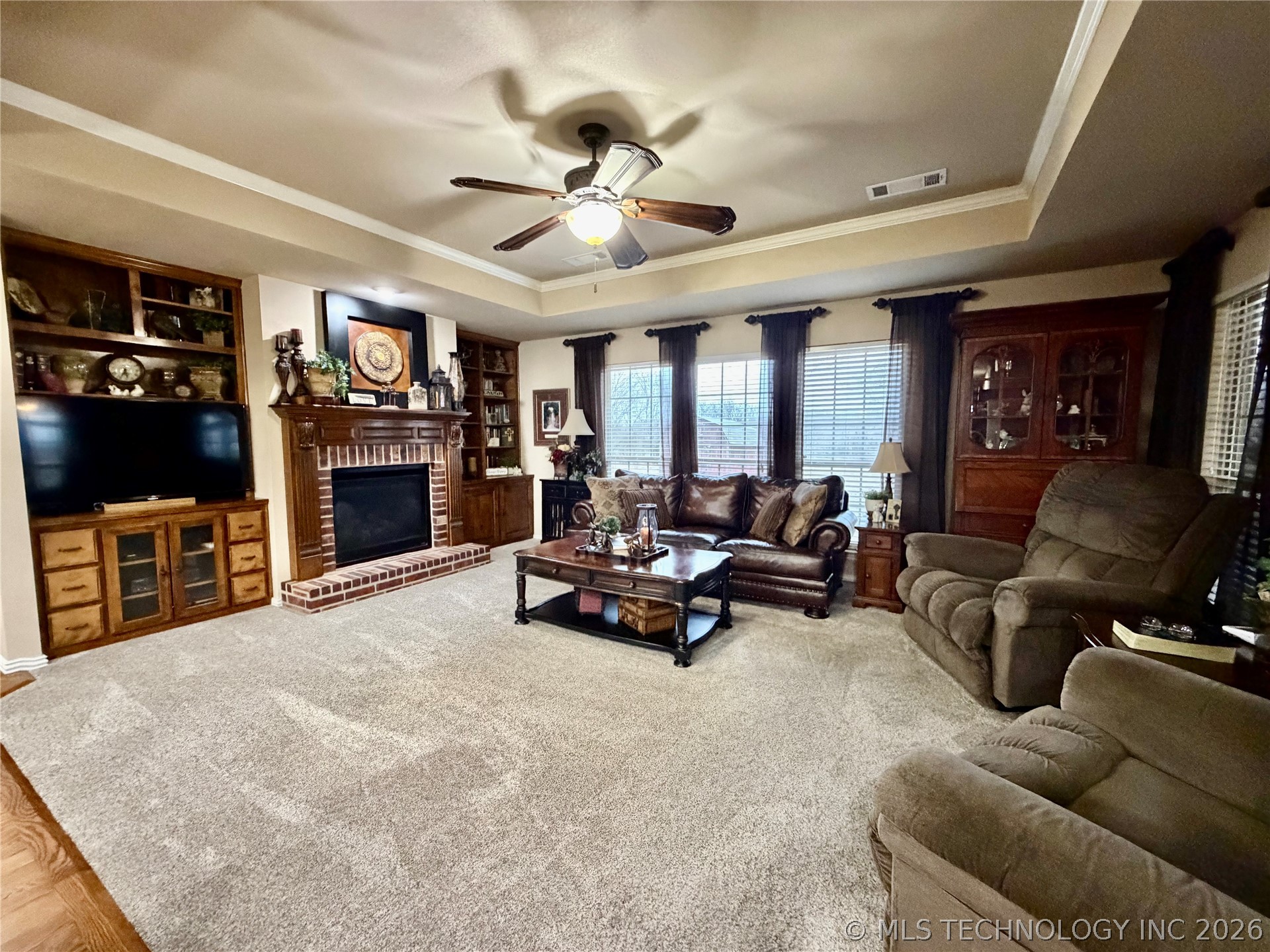 2103 S 1st Place Property Photo 10