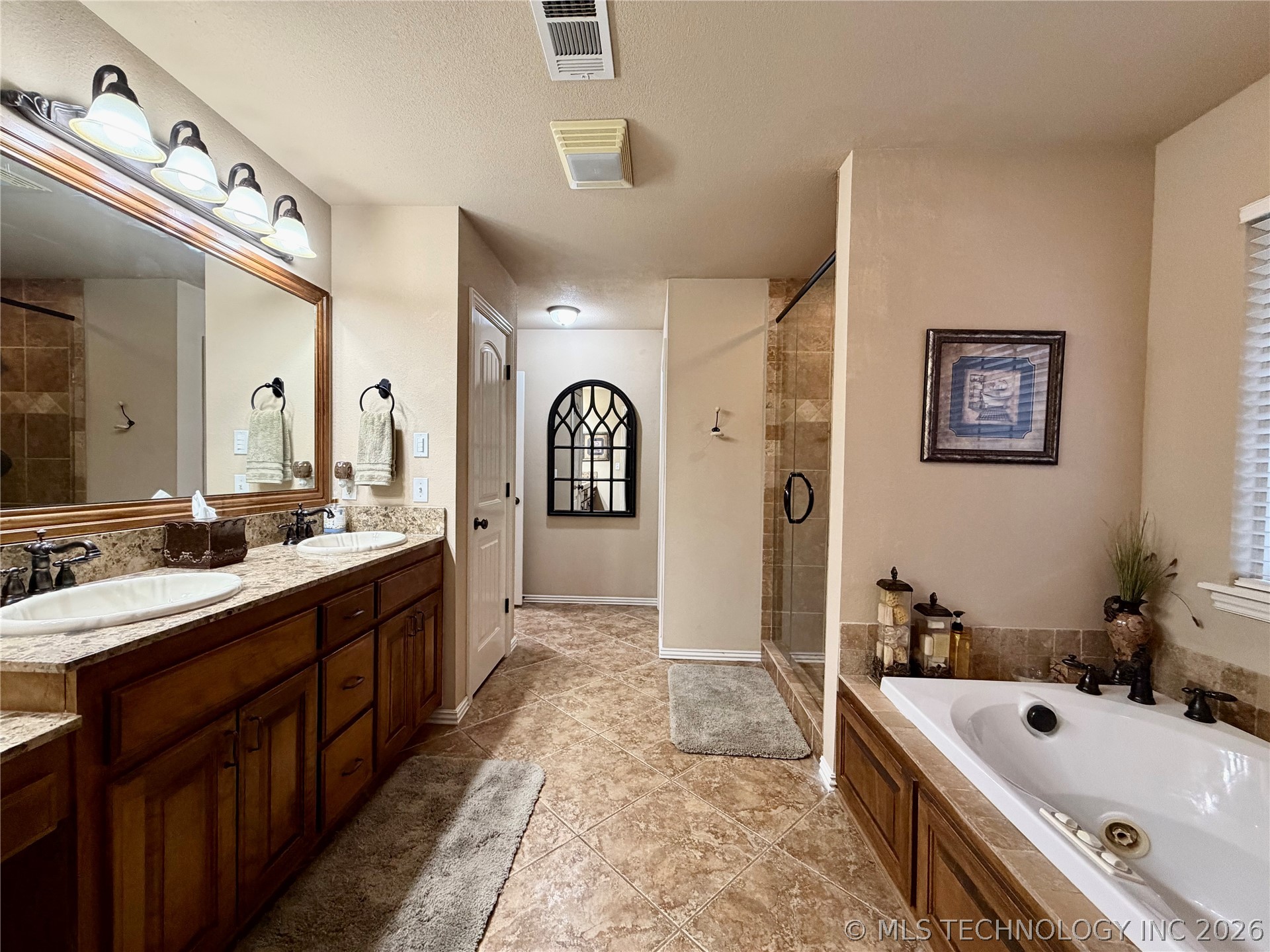 2103 S 1st Place Property Photo 14