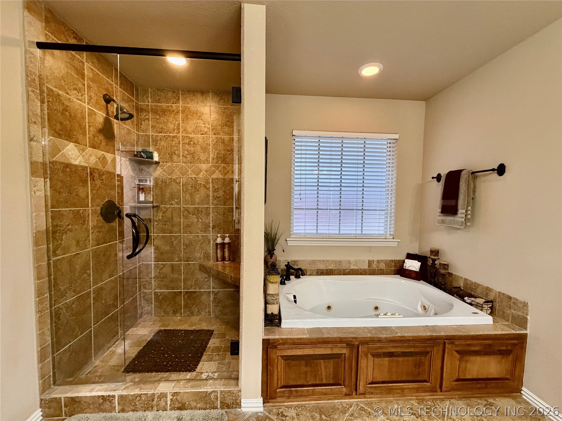 2103 S 1st Place Property Photo 15