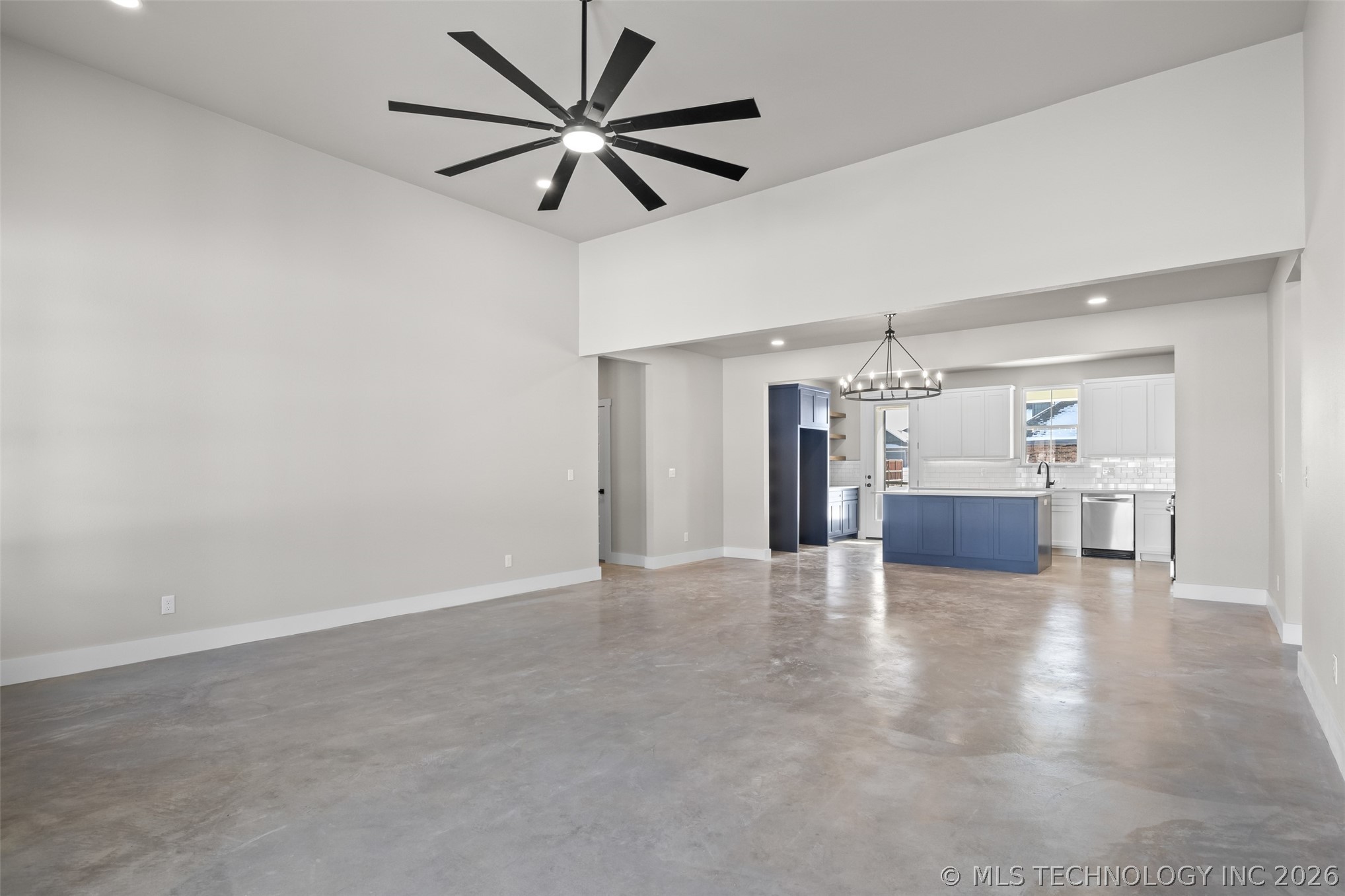 3618 W Evergreen Street Property Photo 6