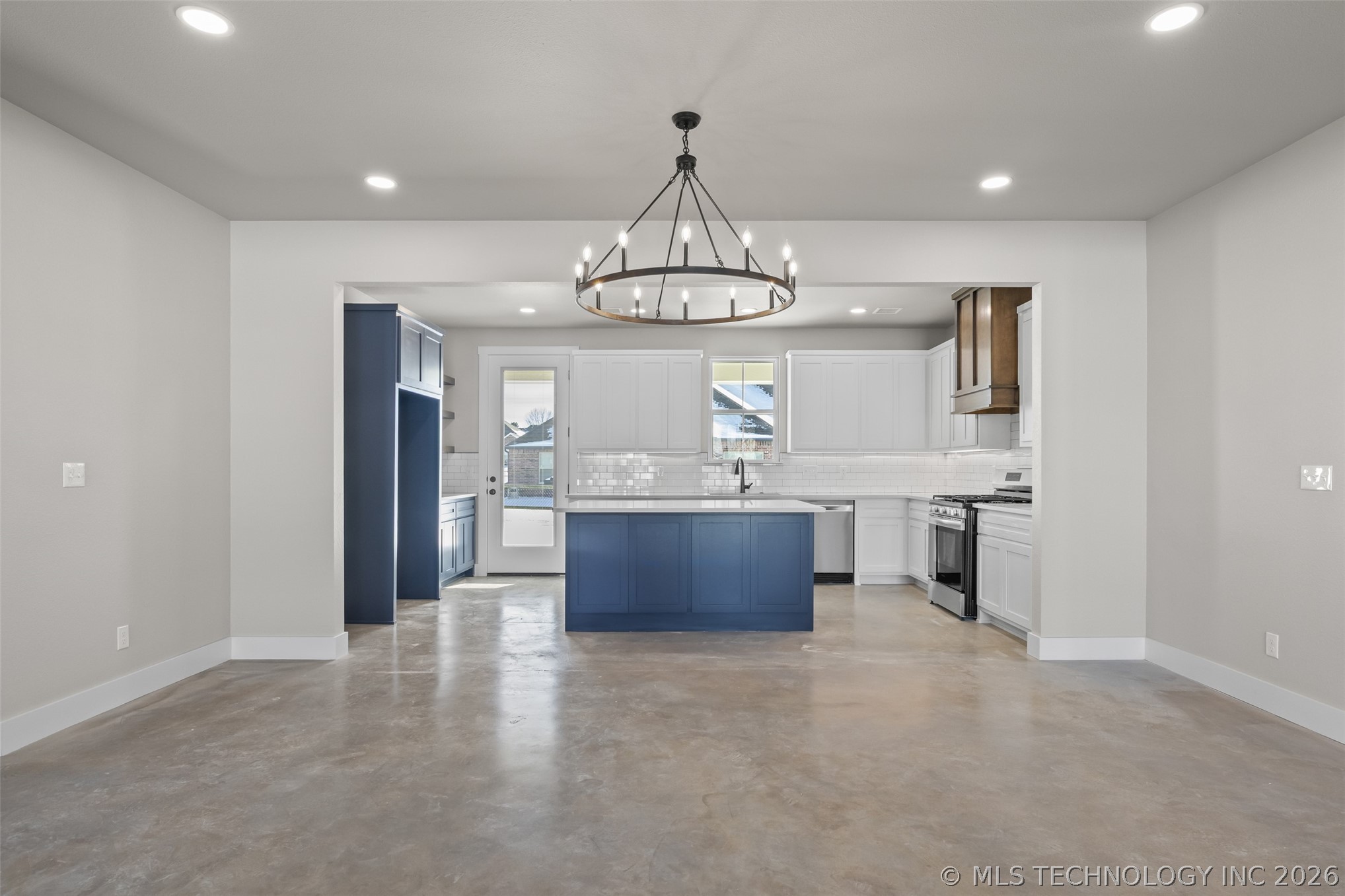 3618 W Evergreen Street Property Photo 8