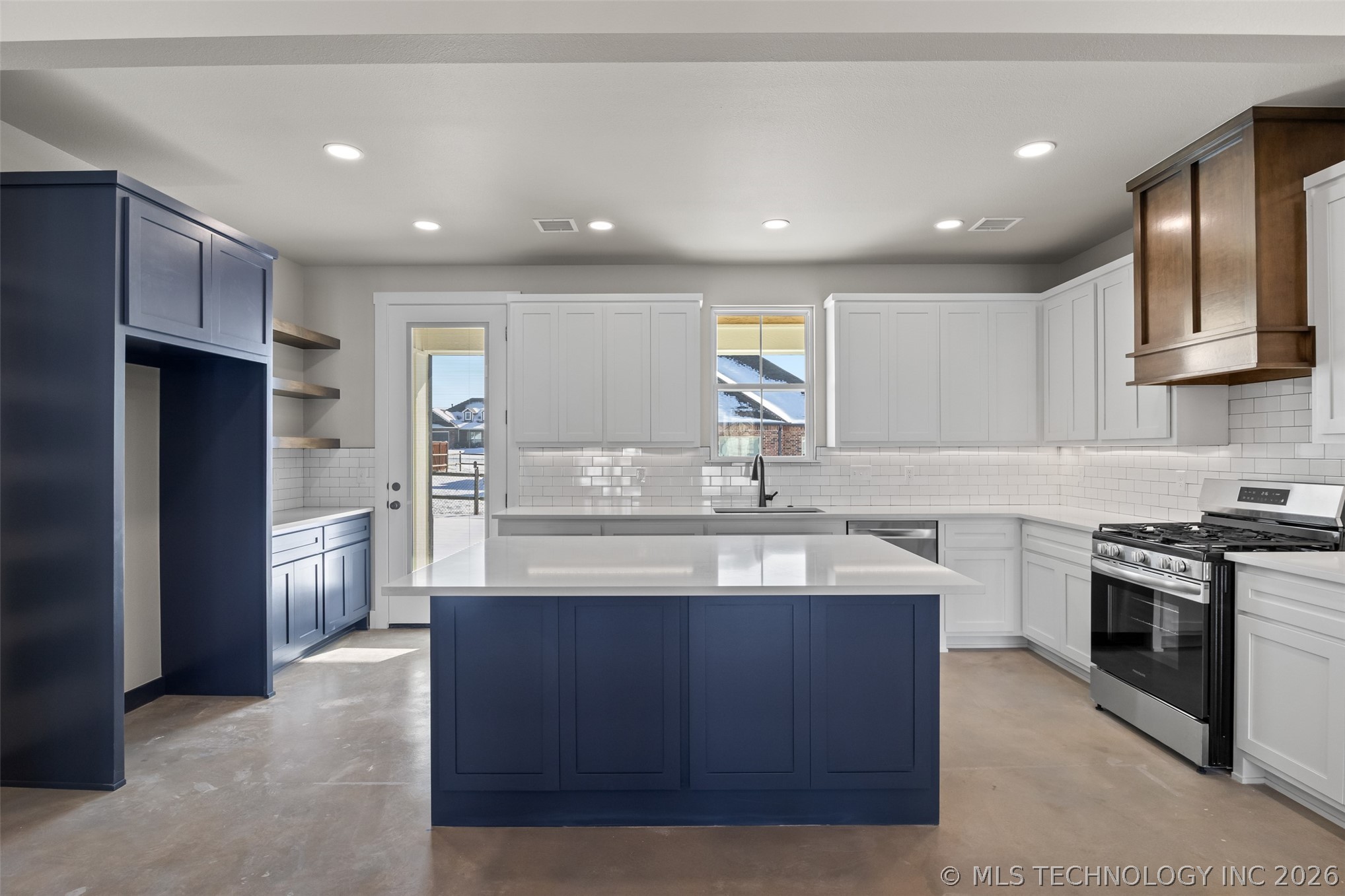 3618 W Evergreen Street Property Photo 12