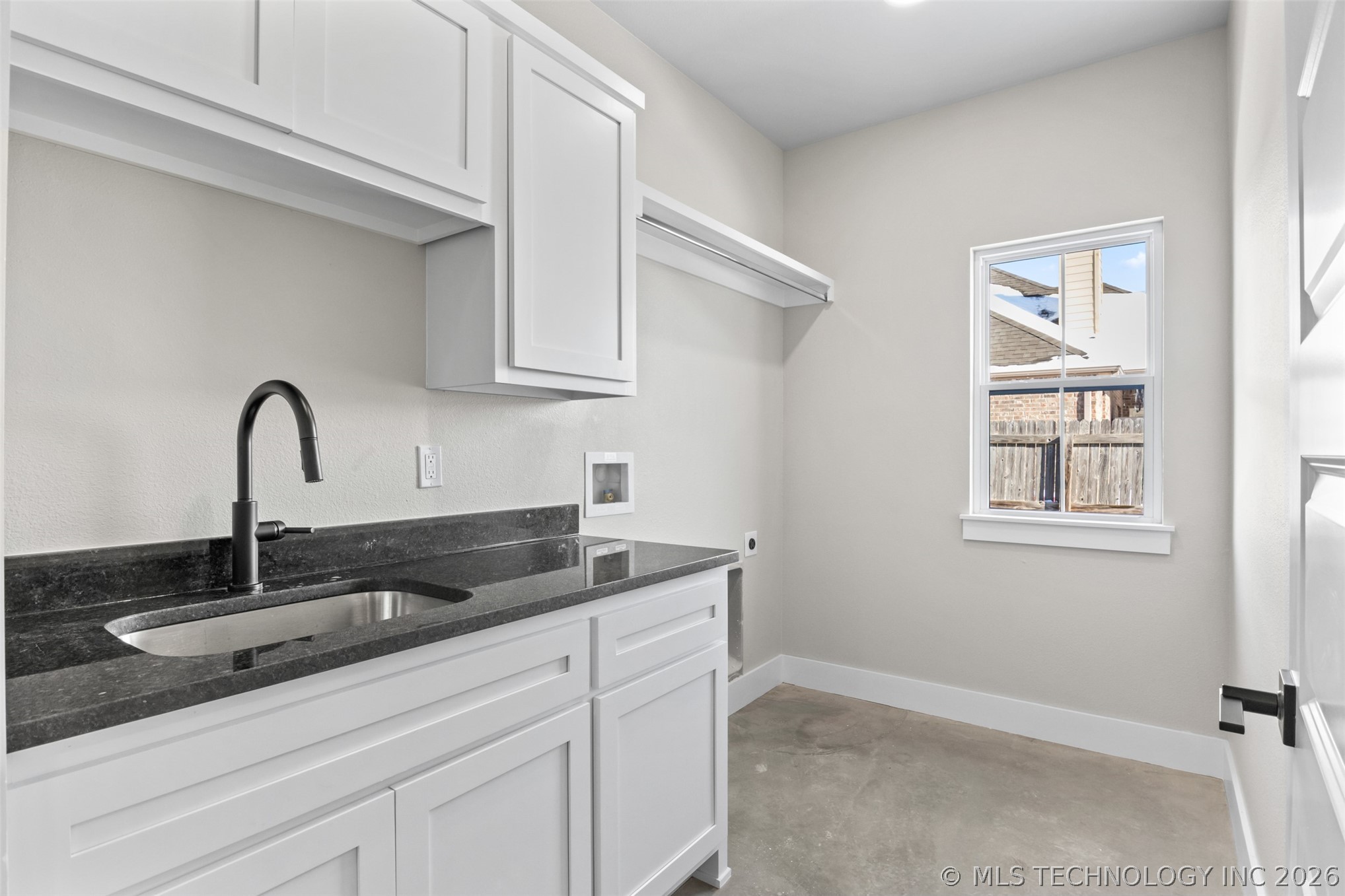 3618 W Evergreen Street Property Photo 23