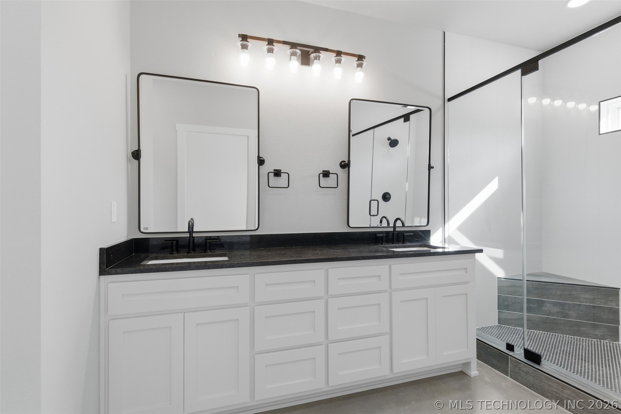 3618 W Evergreen Street Property Photo 30