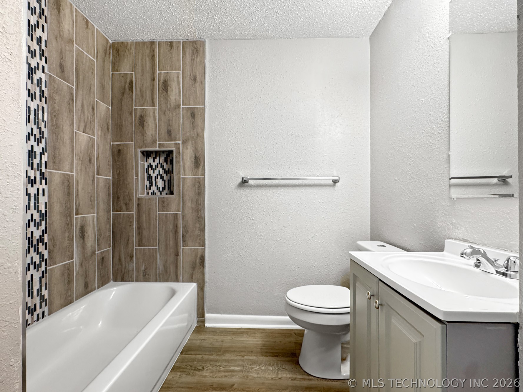 4107 N Frankfort Avenue Property Photo 15