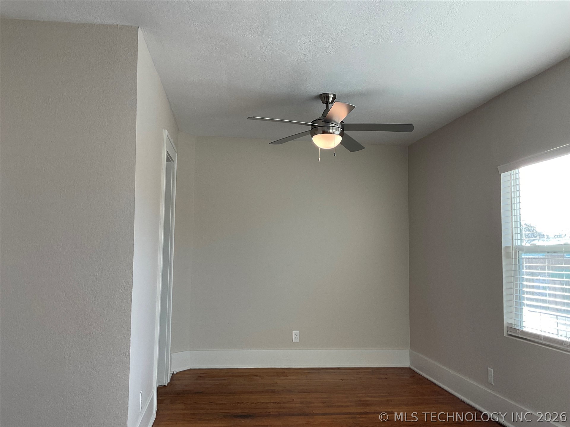 1349 E 6th Street Property Photo 12