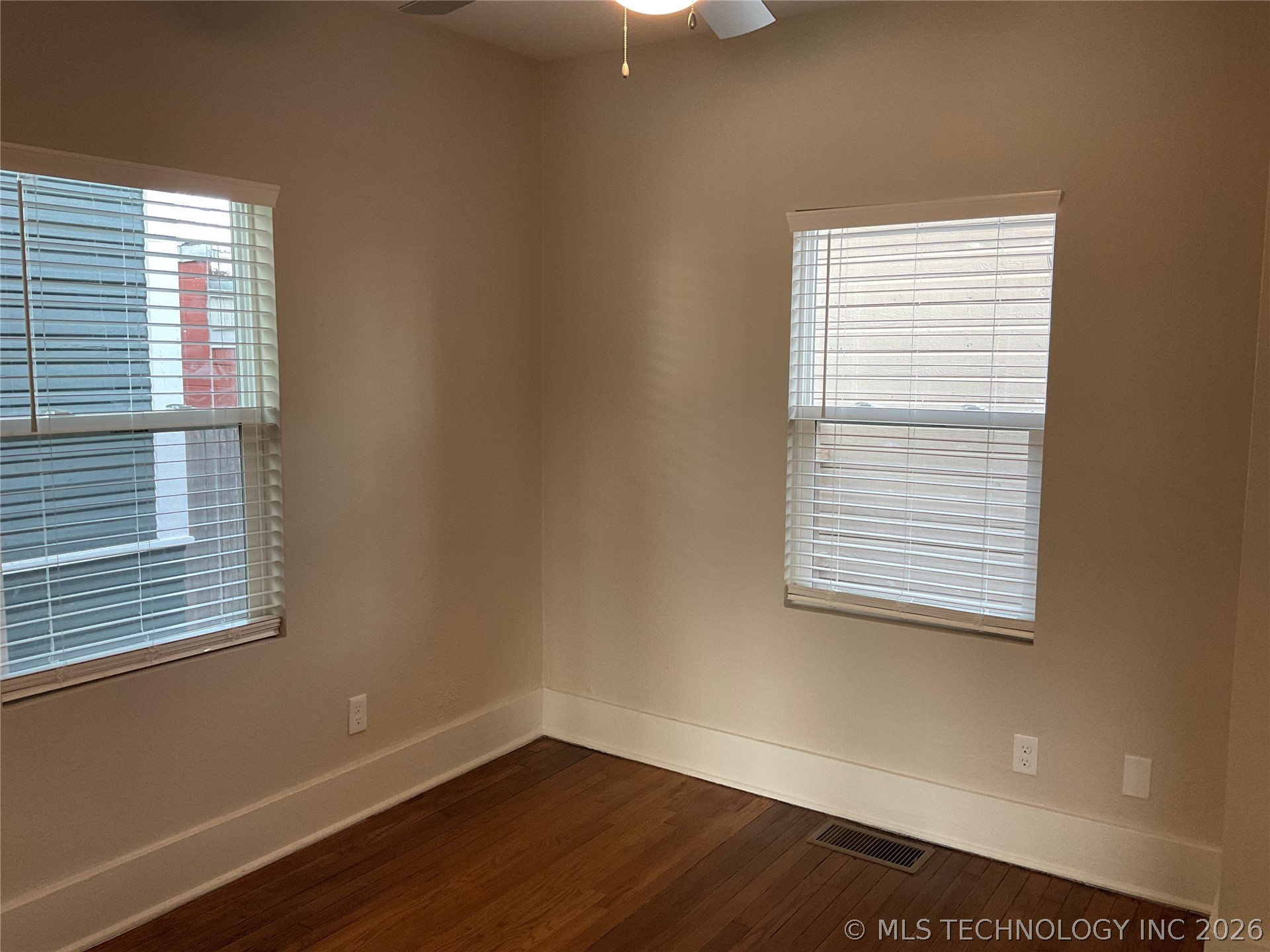 1349 E 6th Street Property Photo 15