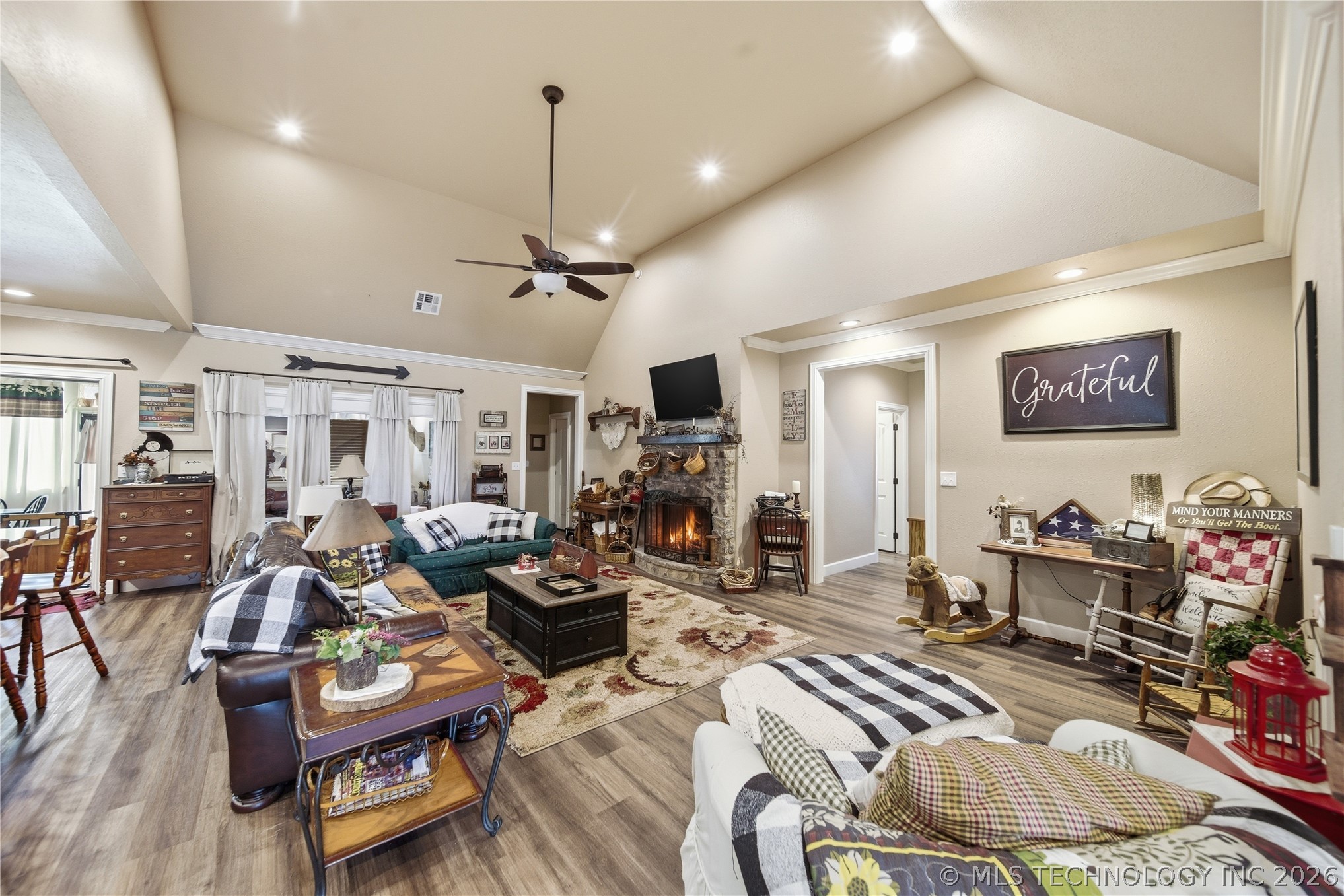 322 E 123rd Court S Property Photo 4