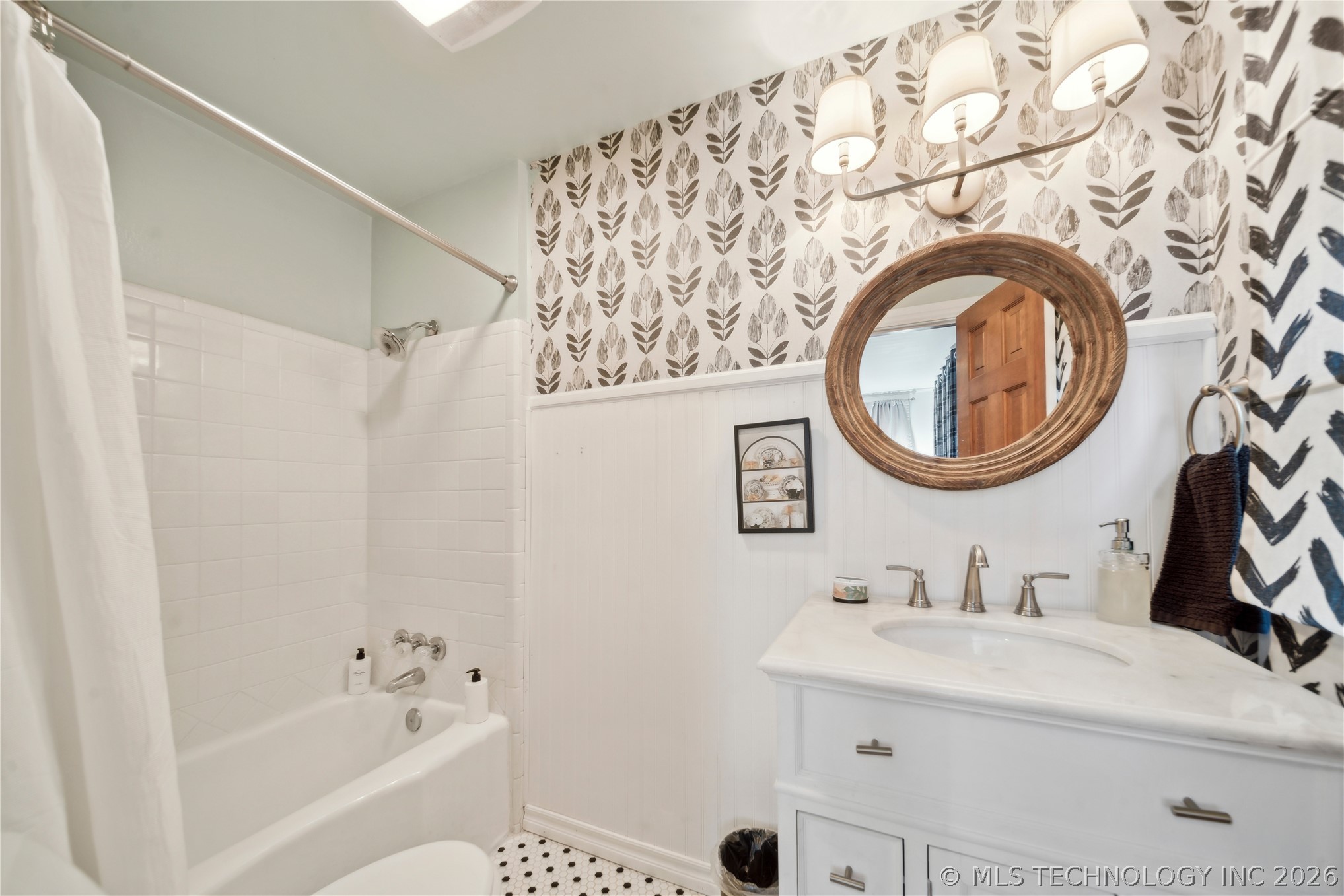 2252 S Troost Avenue Property Photo 9