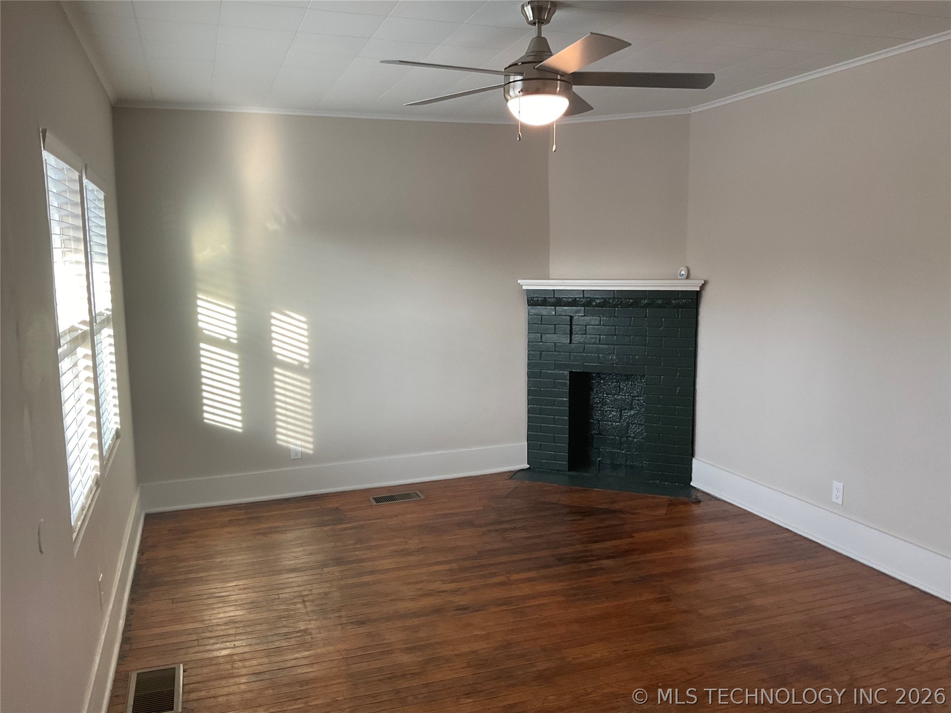 1351 E 6th Street Property Photo 2