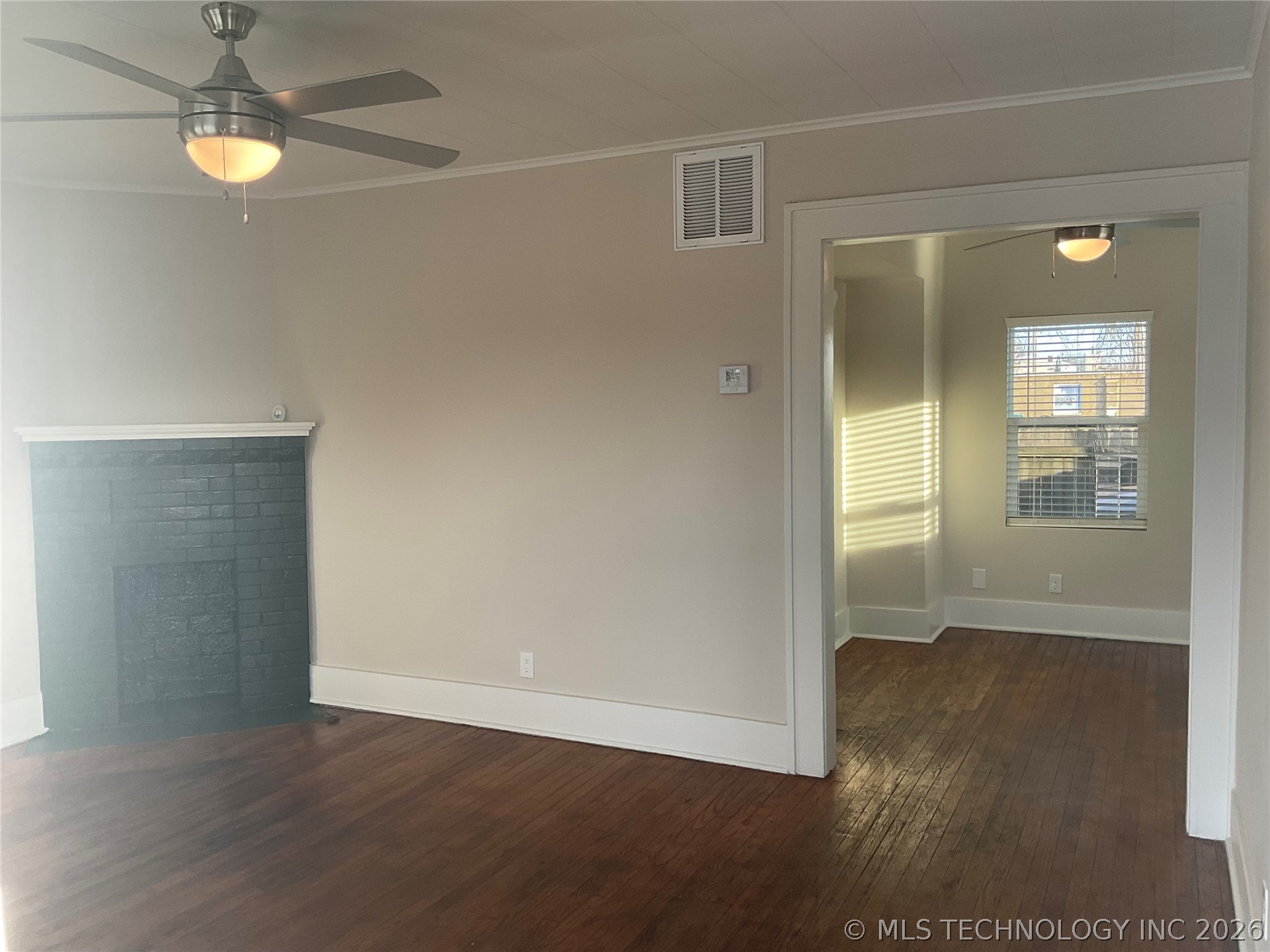 1351 E 6th Street Property Photo 3