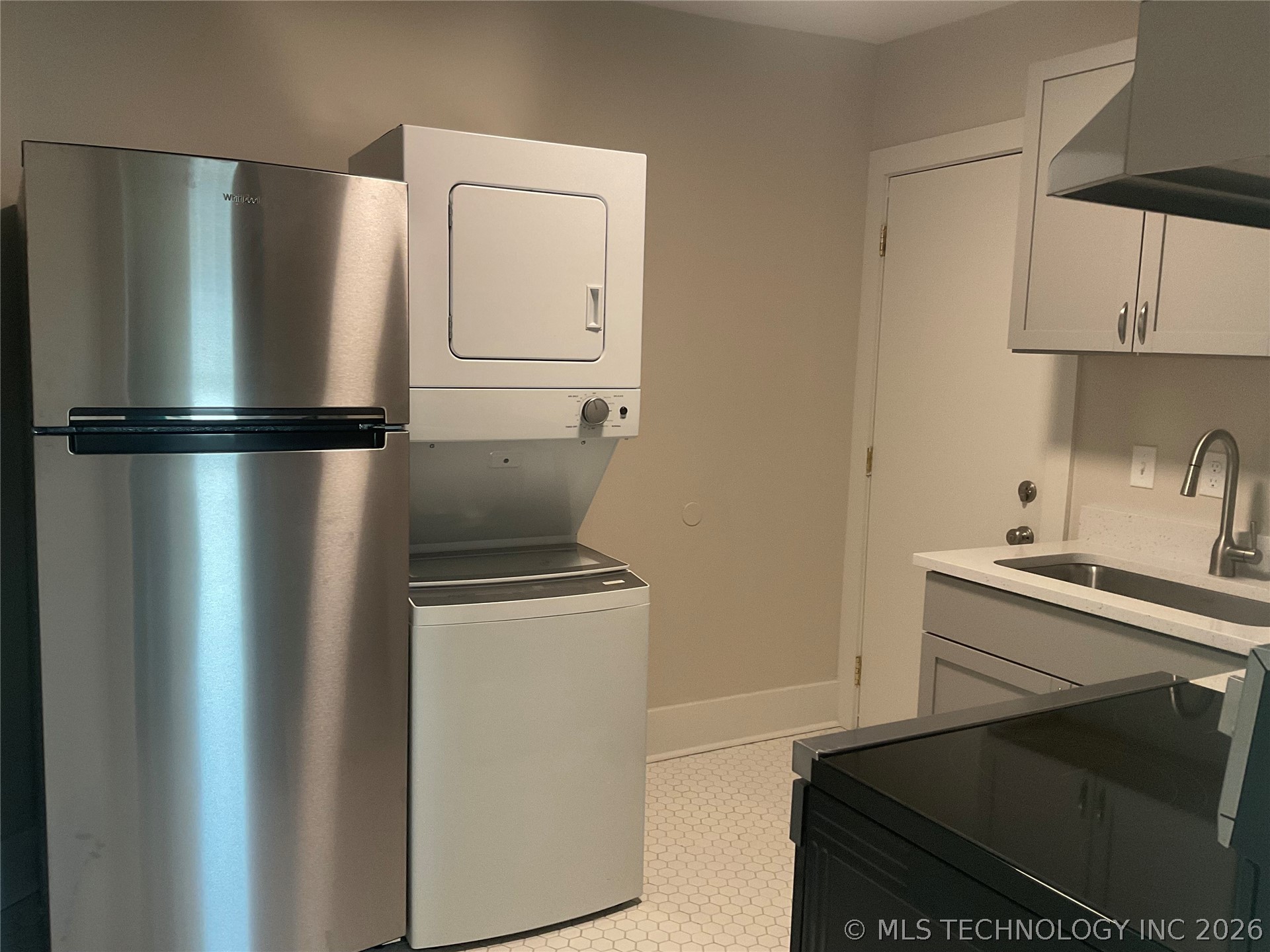 1351 E 6th Street Property Photo 5