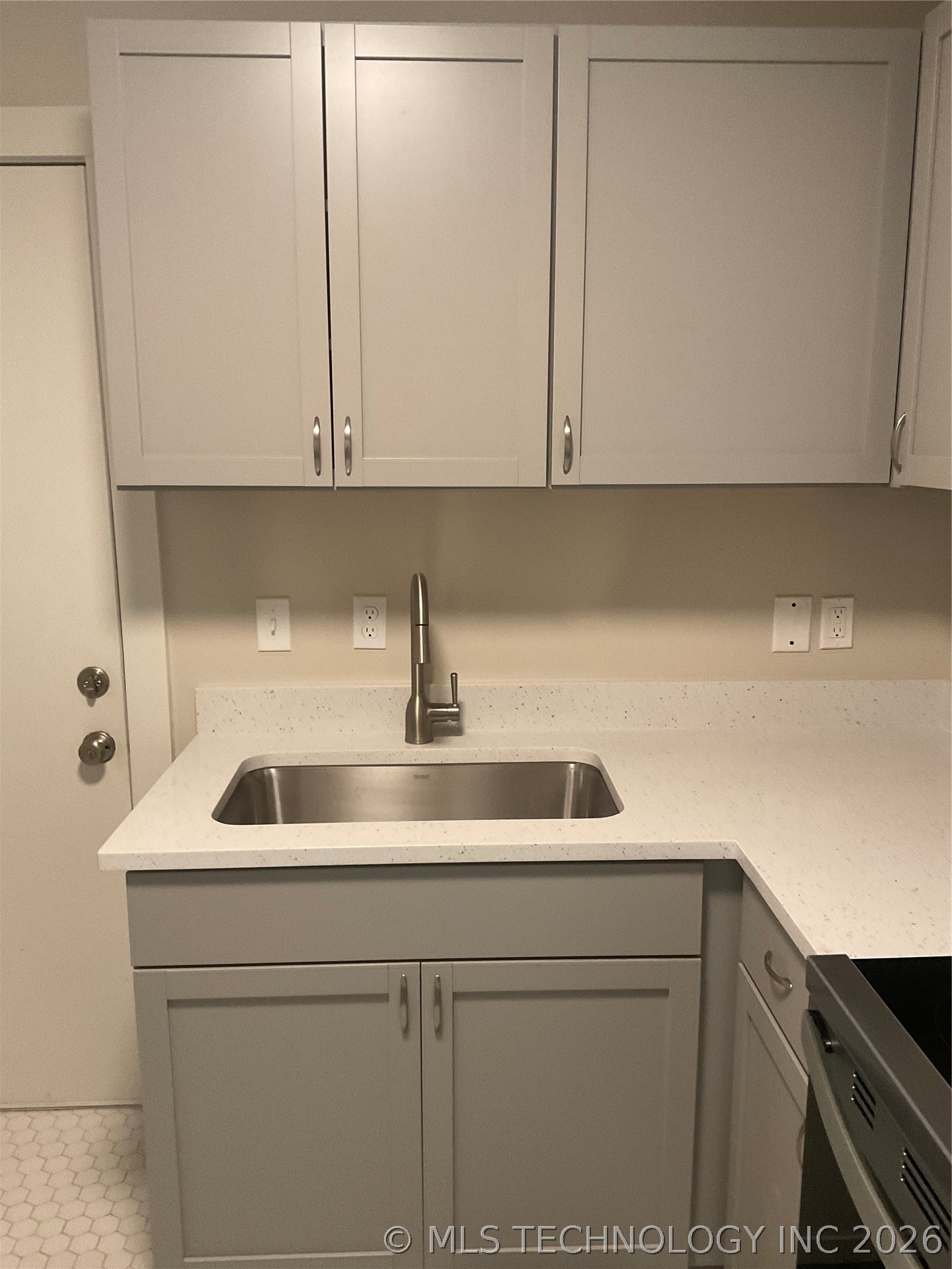 1351 E 6th Street Property Photo 8