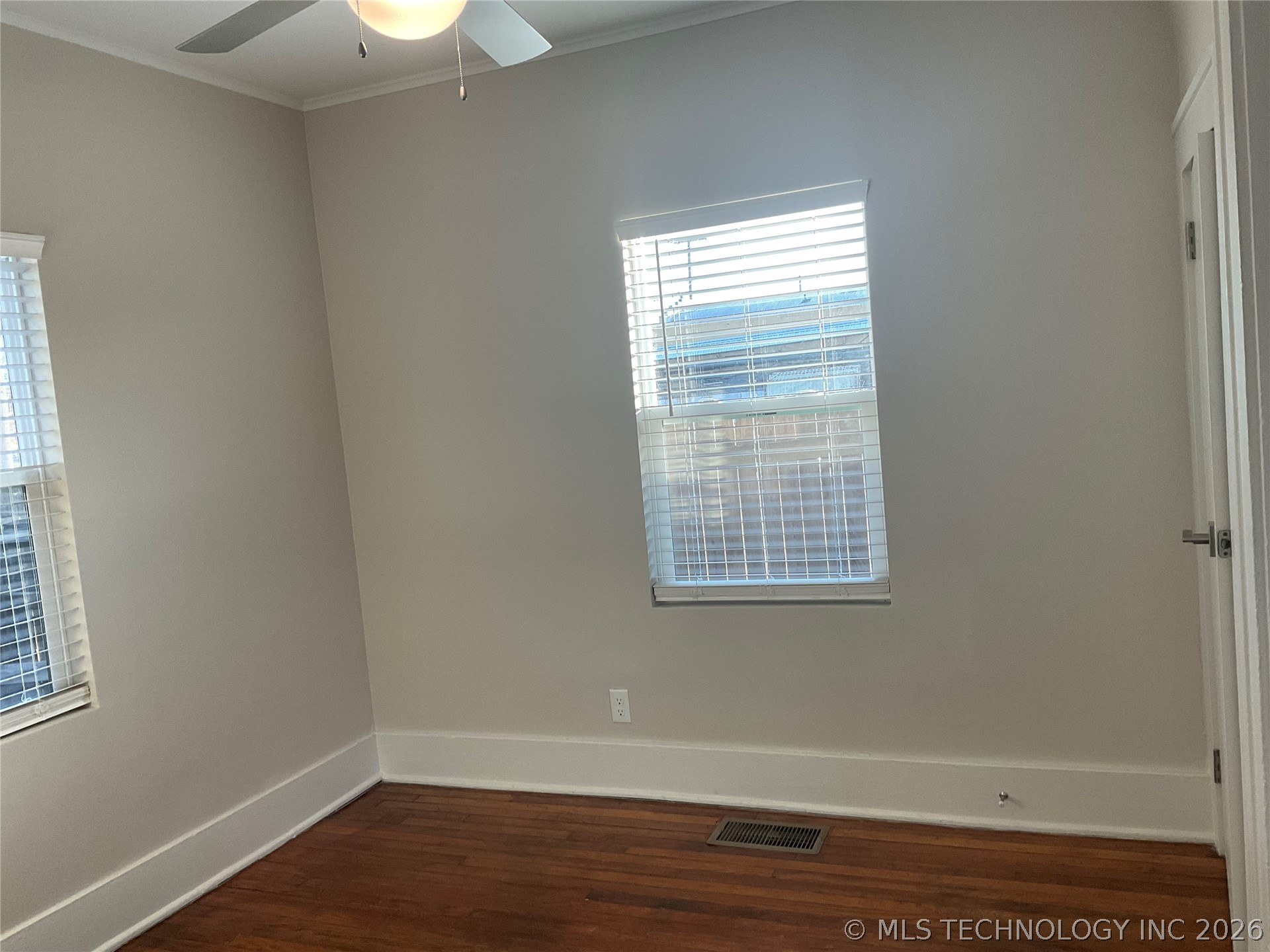 1351 E 6th Street Property Photo 9