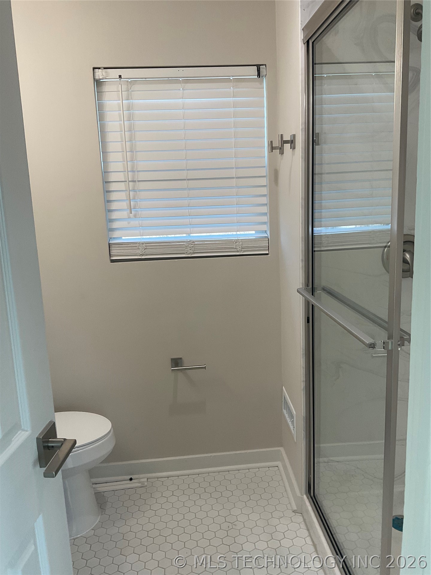 1351 E 6th Street Property Photo 16