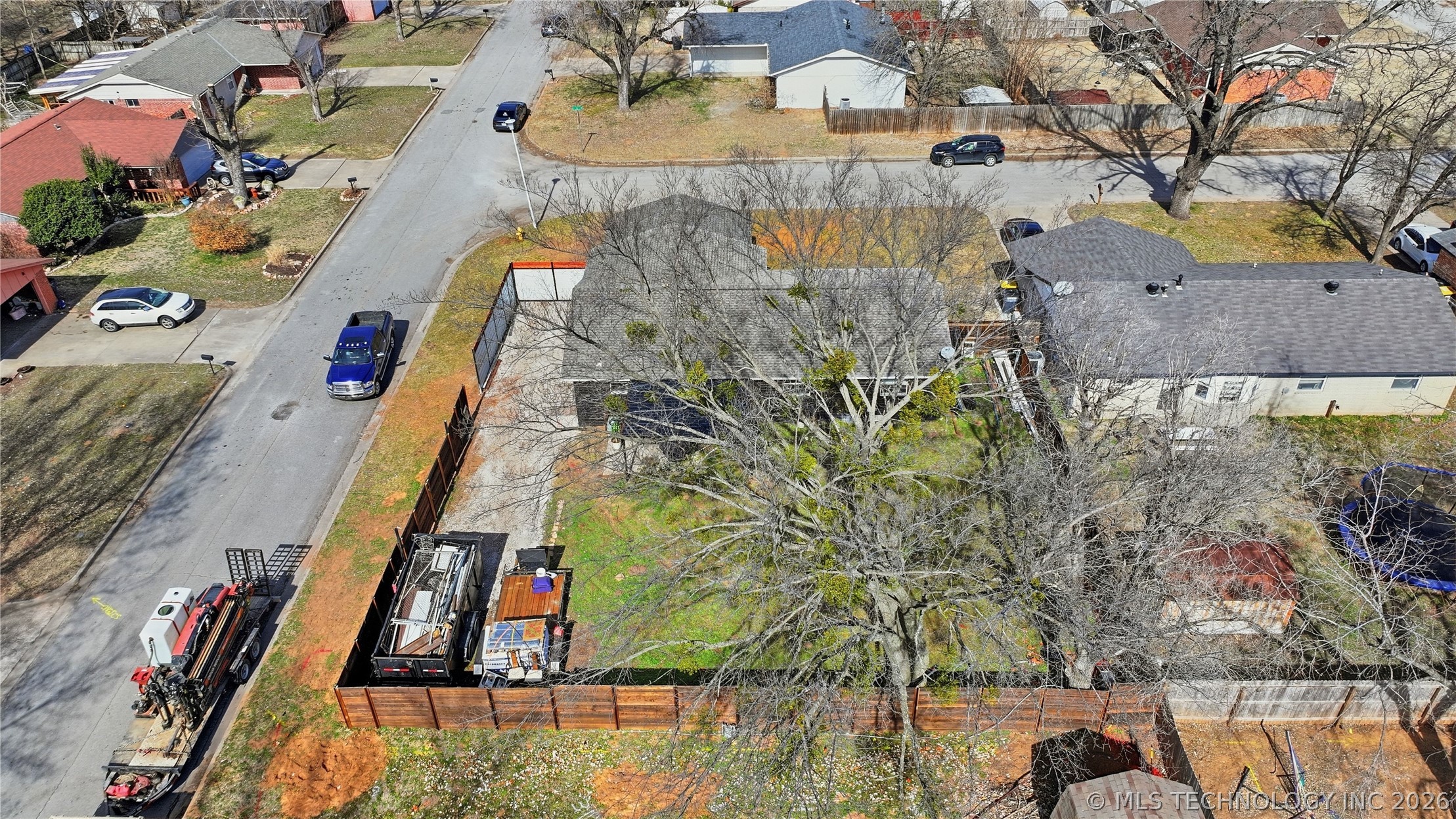 204 E J Street Property Photo 3