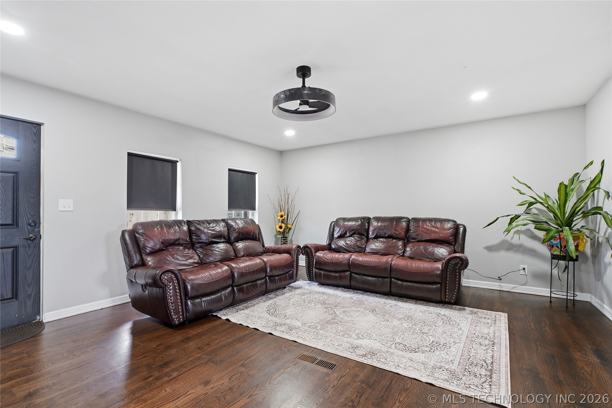 204 E J Street Property Photo 13