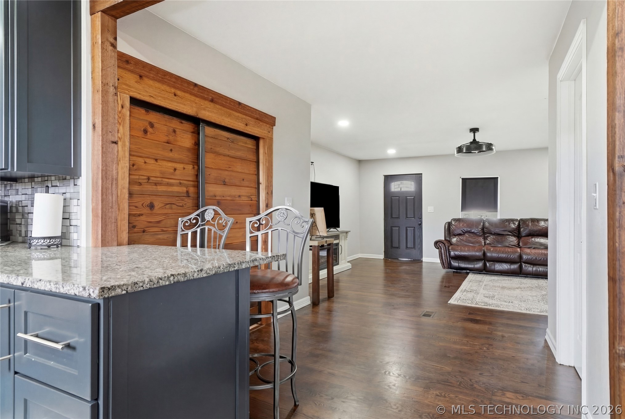 204 E J Street Property Photo 18