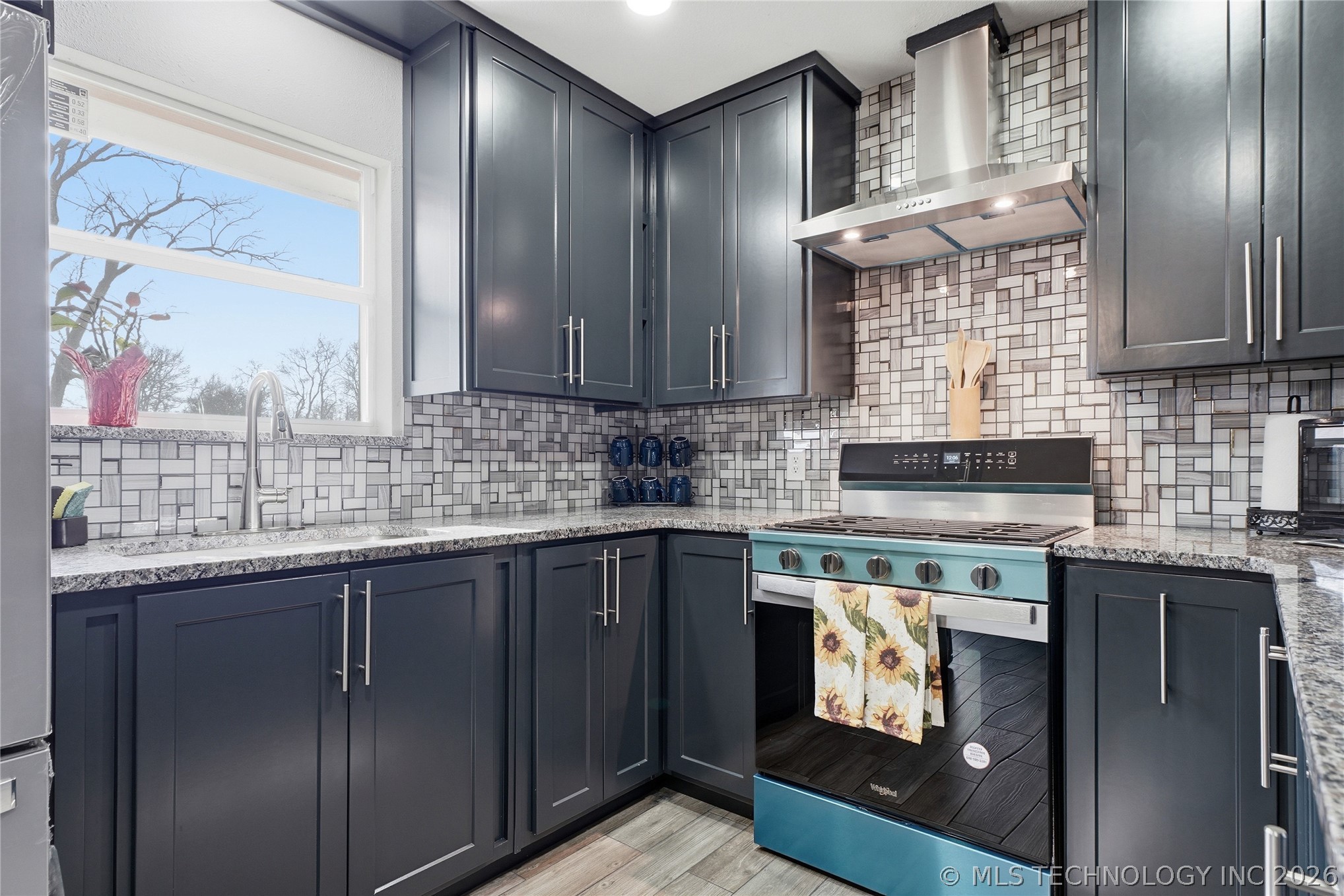 204 E J Street Property Photo 22