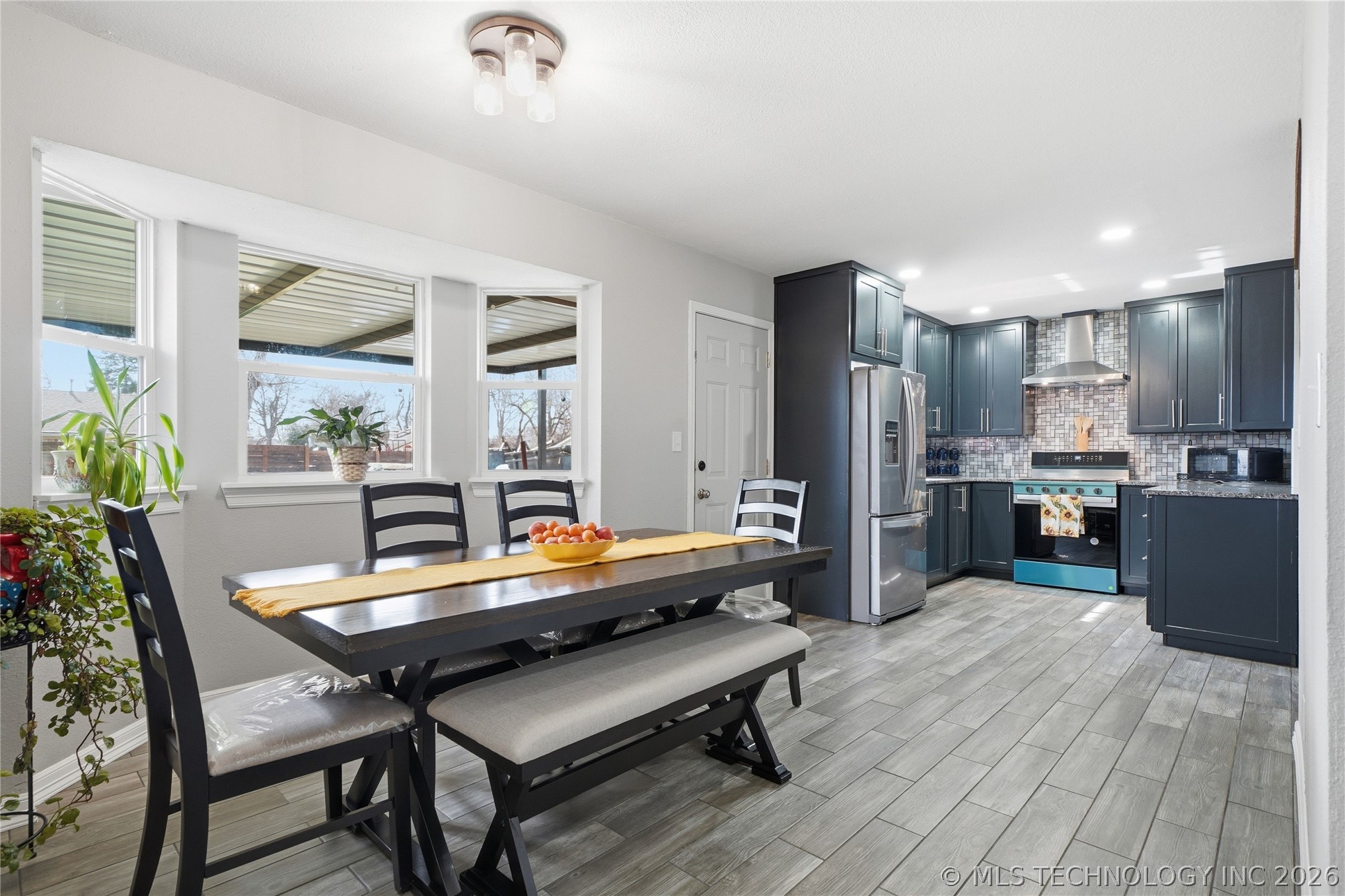 204 E J Street Property Photo 23