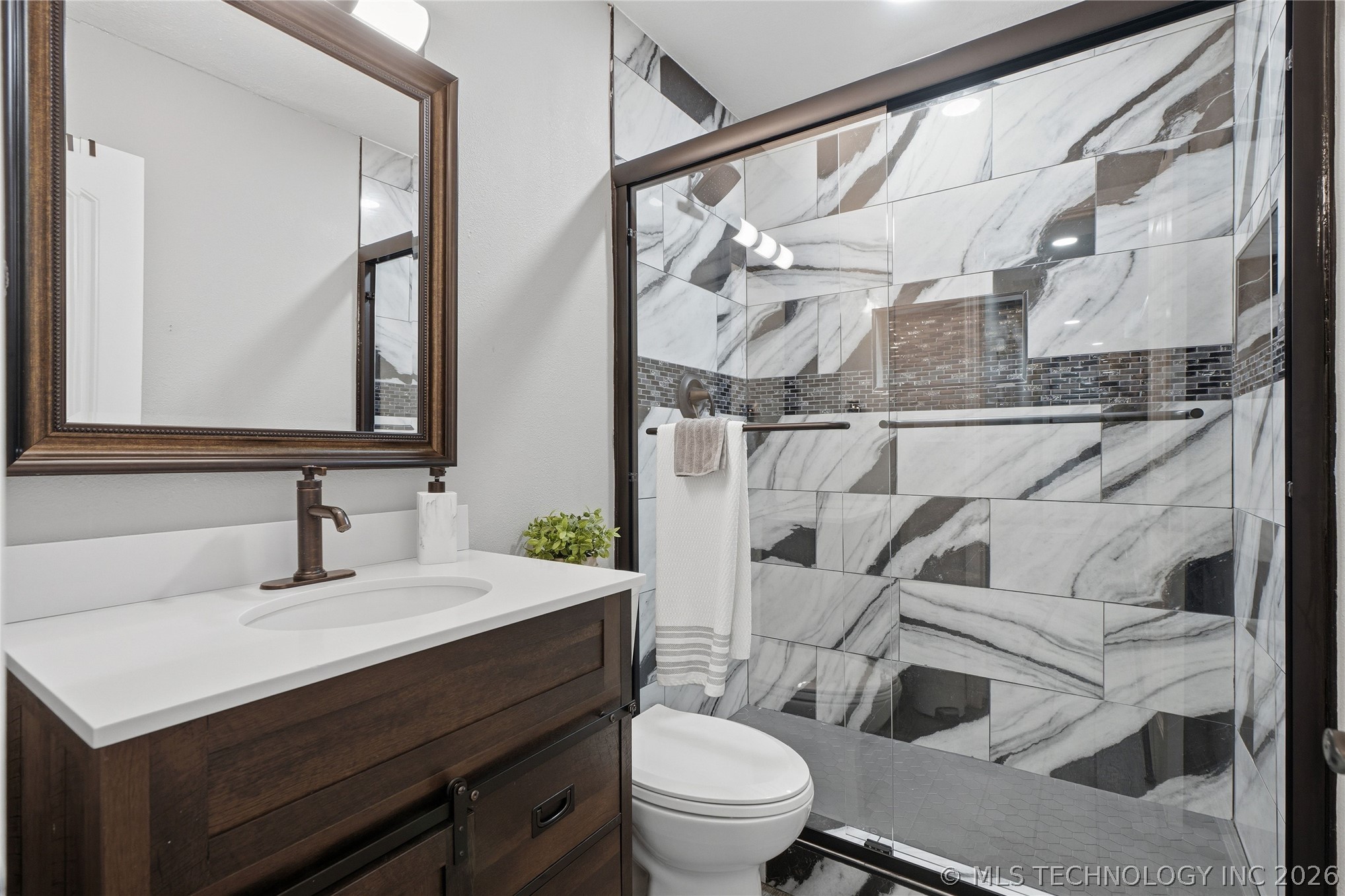 204 E J Street Property Photo 27