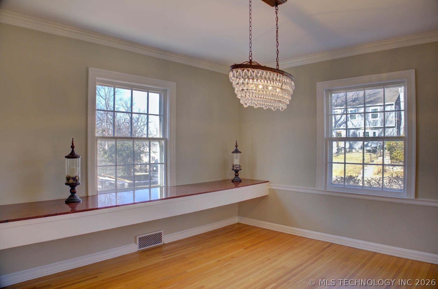 3015 S Madison Avenue Property Photo 18