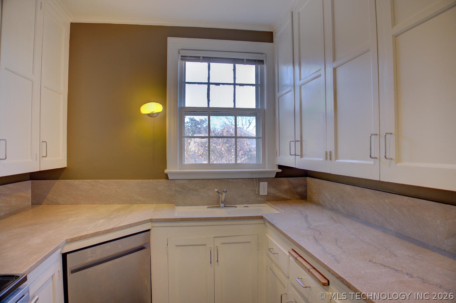 3015 S Madison Avenue Property Photo 23