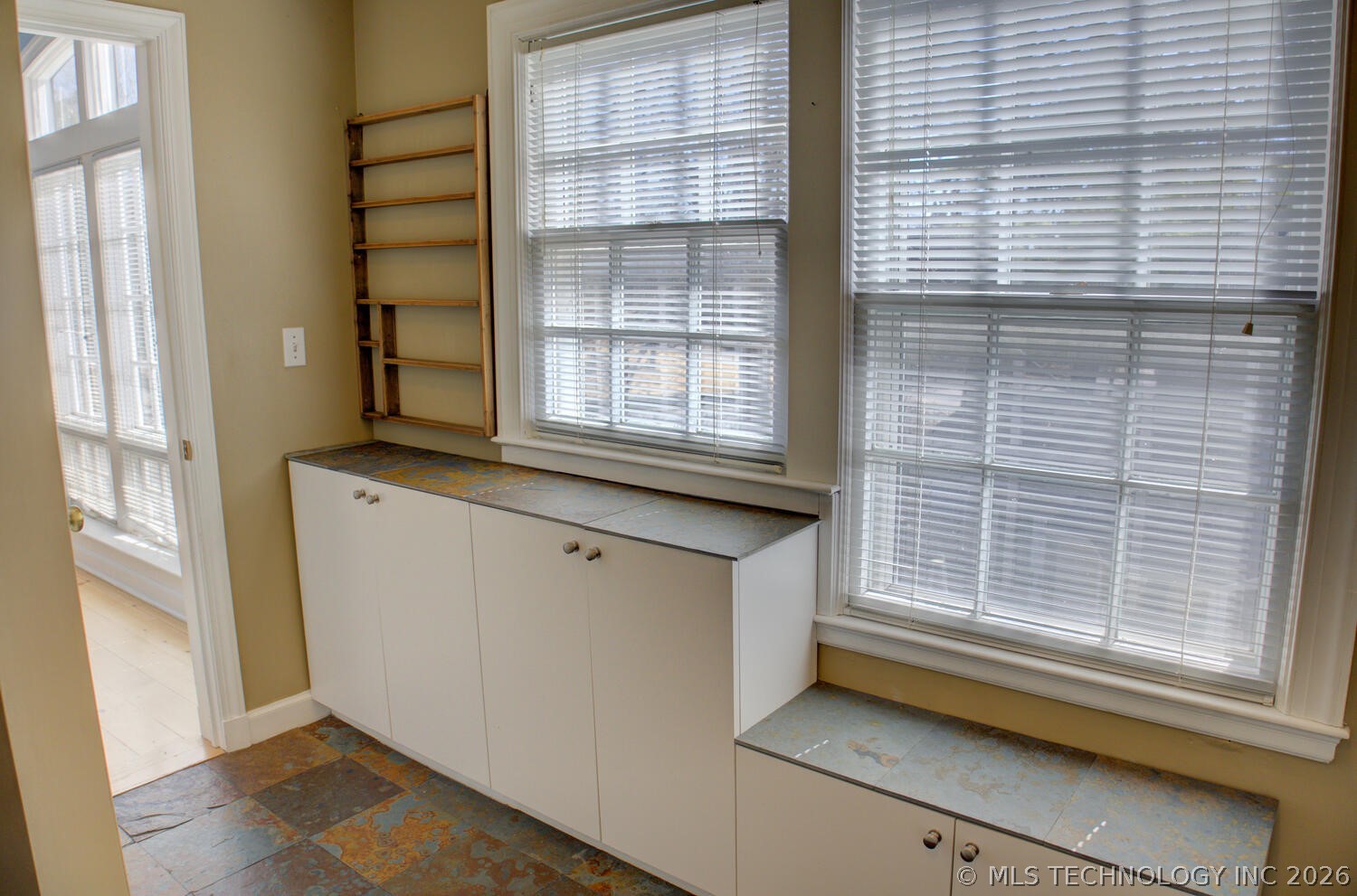3015 S Madison Avenue Property Photo 37
