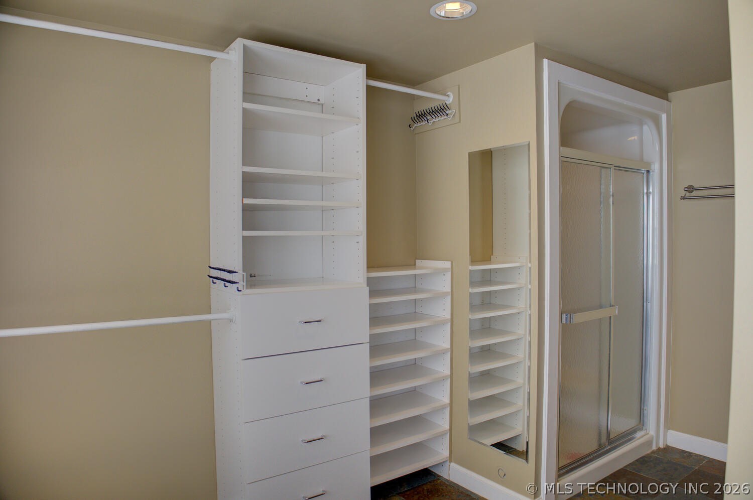 3015 S Madison Avenue Property Photo 38