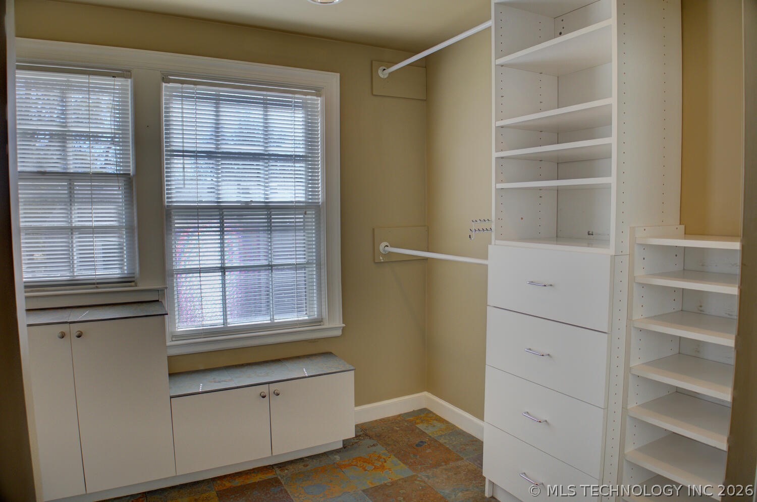 3015 S Madison Avenue Property Photo 40