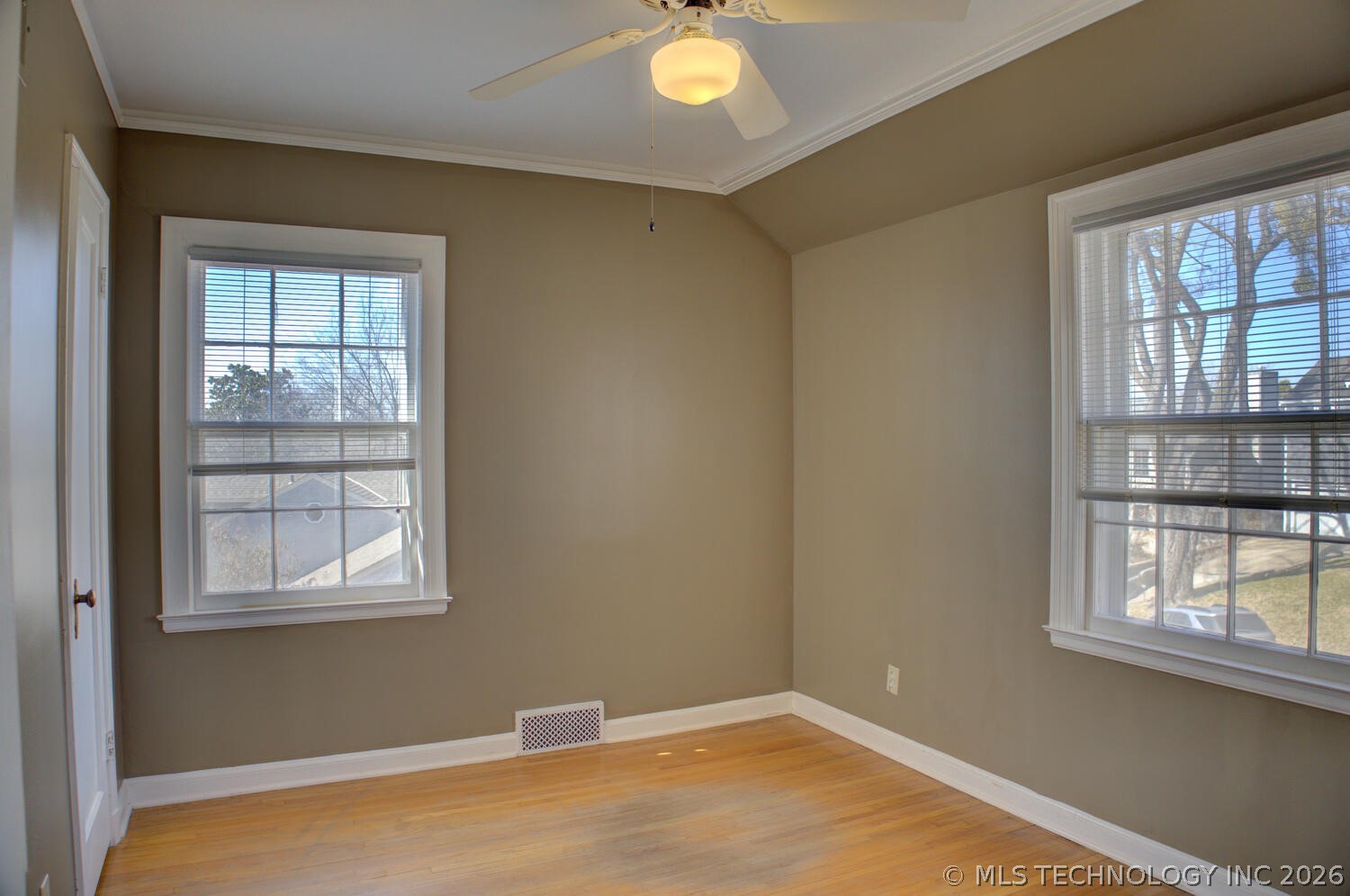 3015 S Madison Avenue Property Photo 45