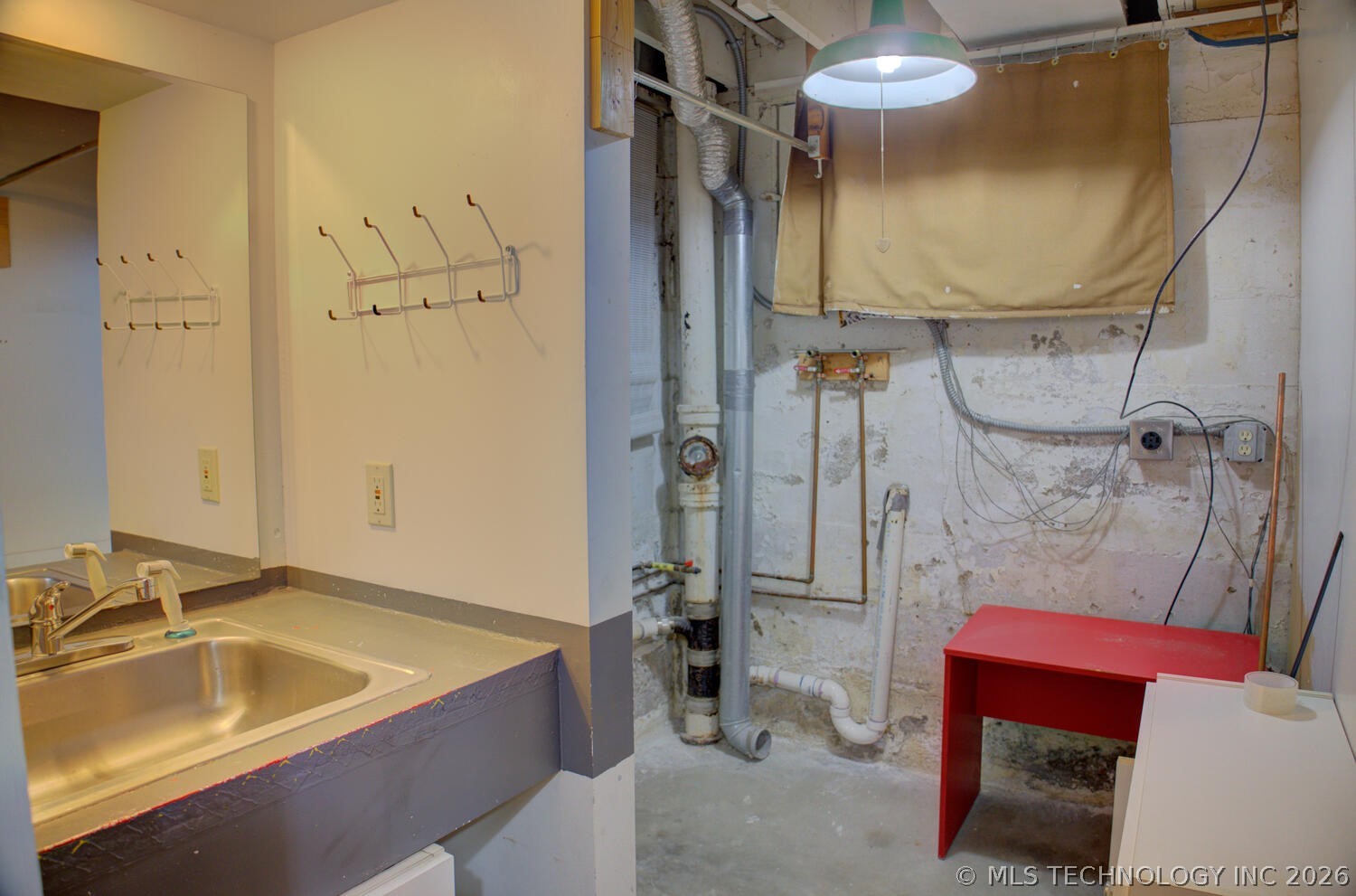 3015 S Madison Avenue Property Photo 55