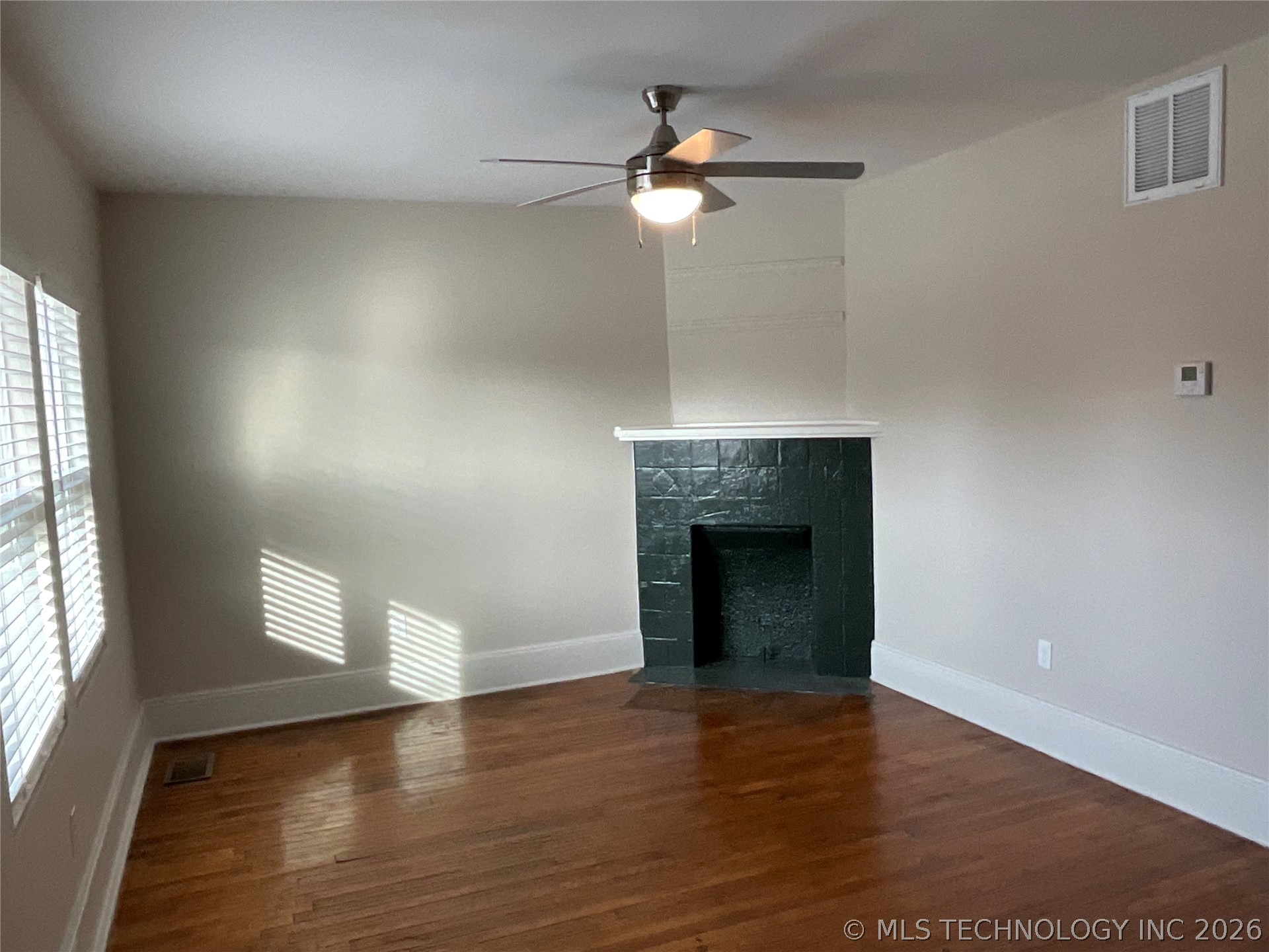 1347 E 6th Street Property Photo 2