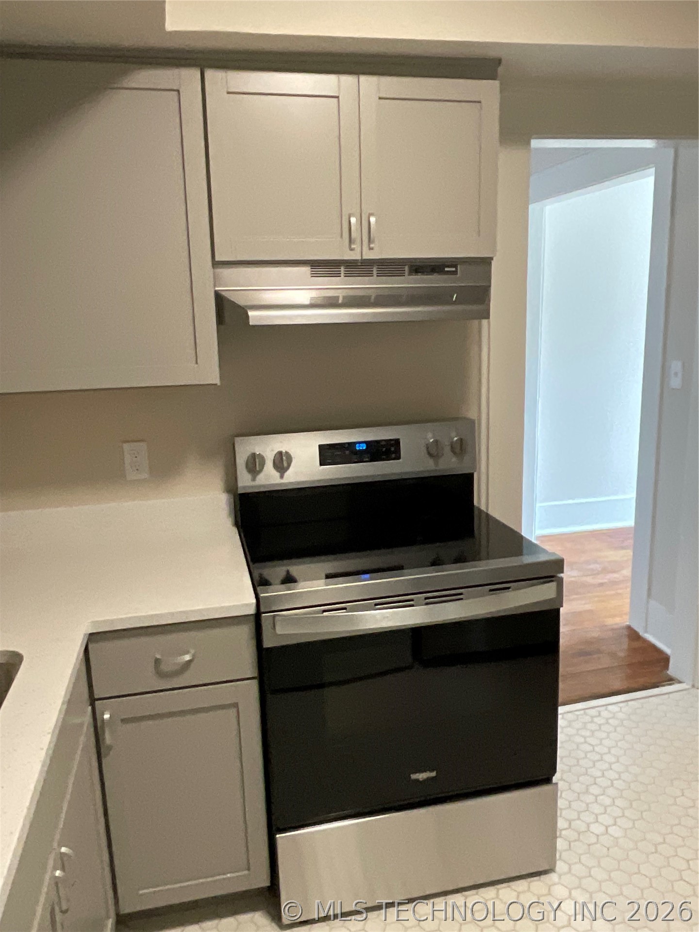 1347 E 6th Street Property Photo 10