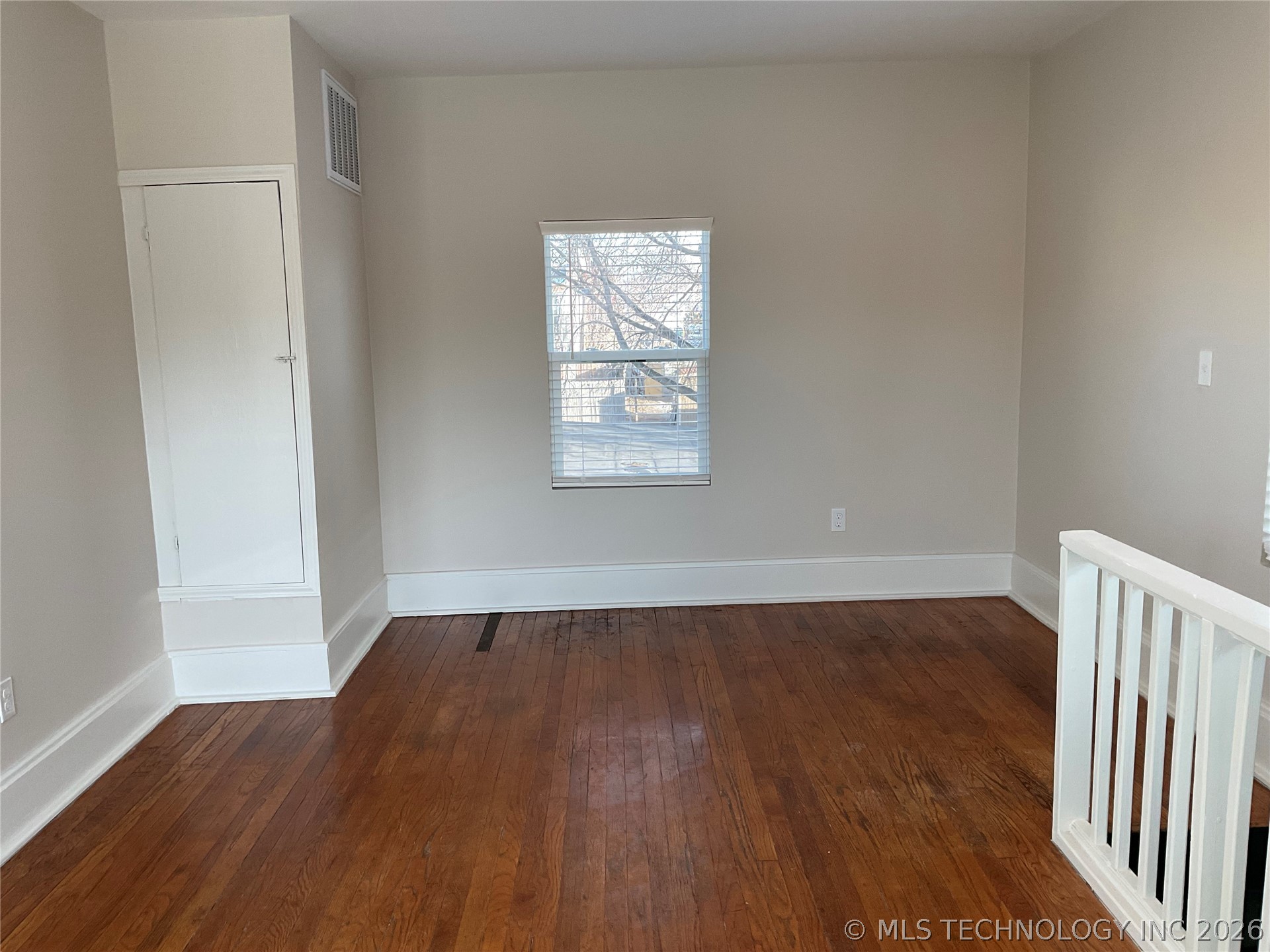 1347 E 6th Street Property Photo 16