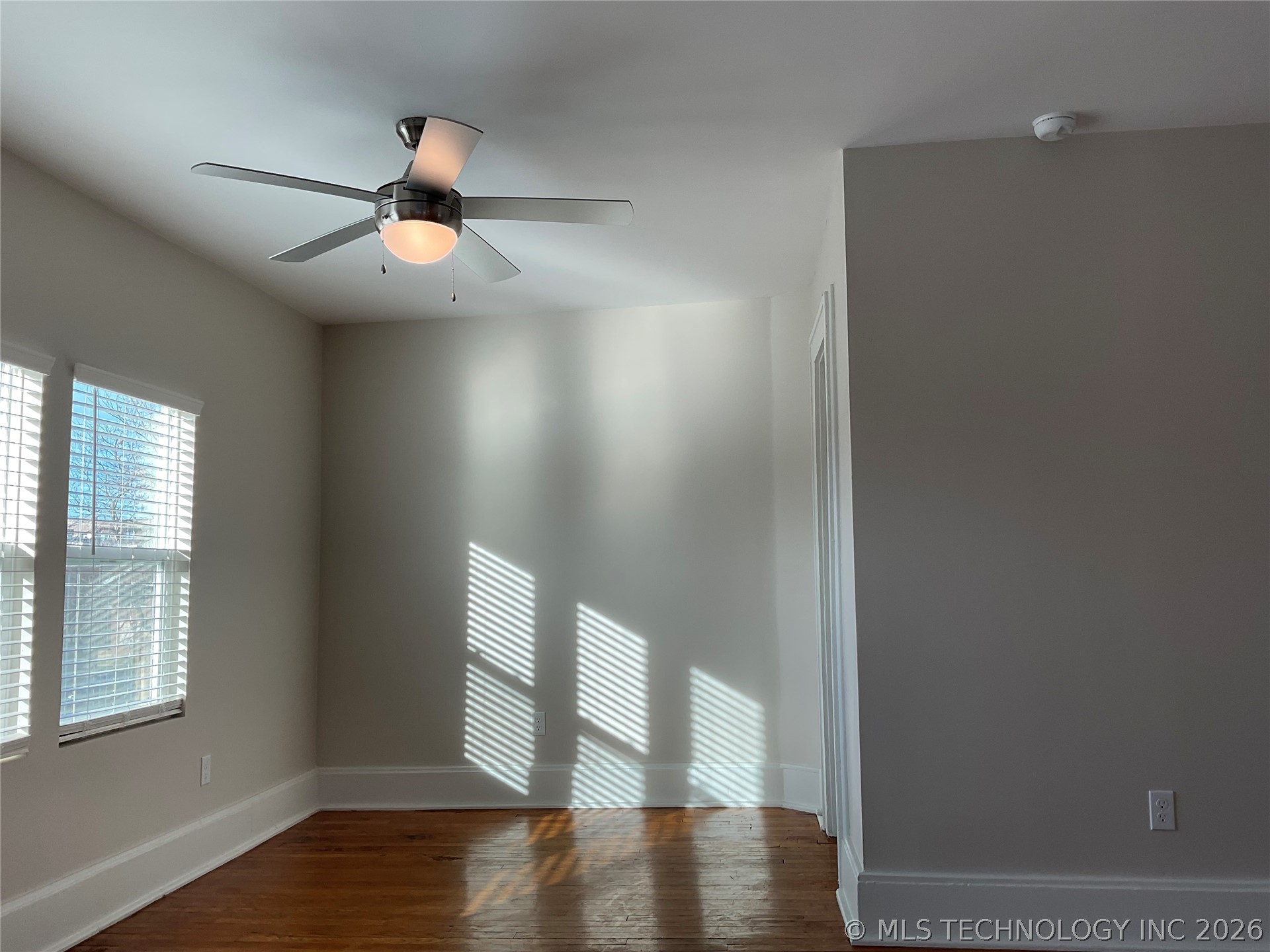 1347 E 6th Street Property Photo 17