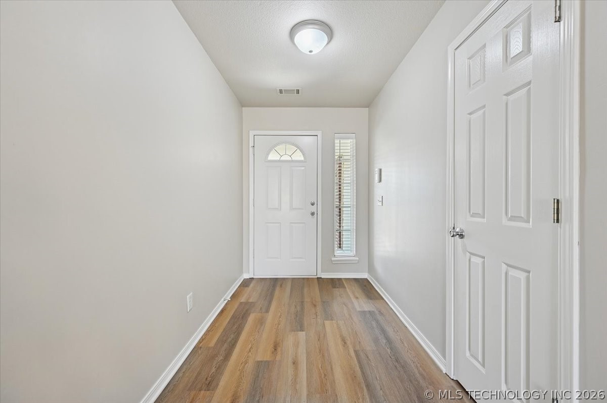 11721 S 104th East Avenue Property Photo 5