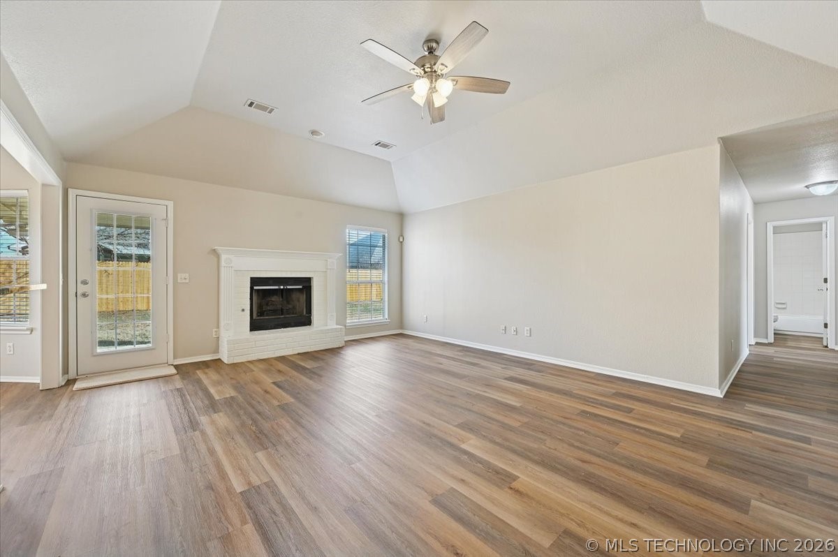 11721 S 104th East Avenue Property Photo 8