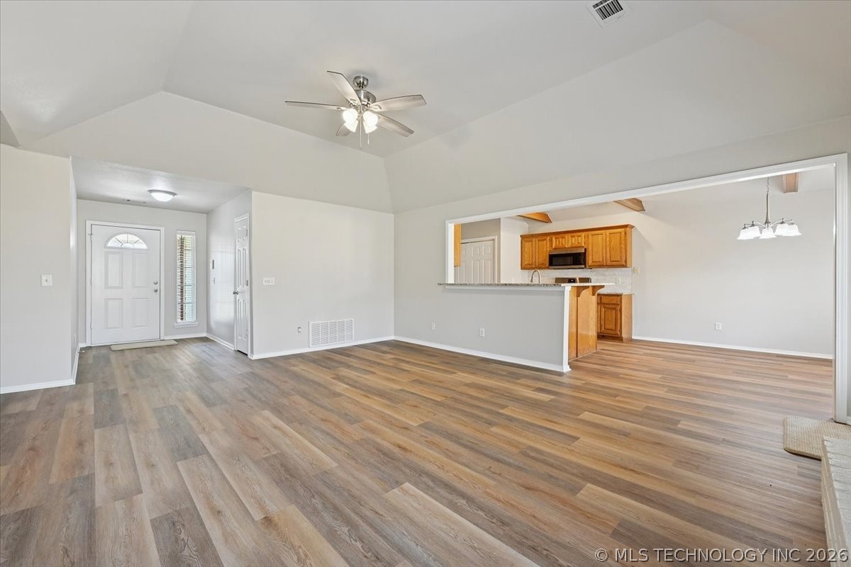 11721 S 104th East Avenue Property Photo 10