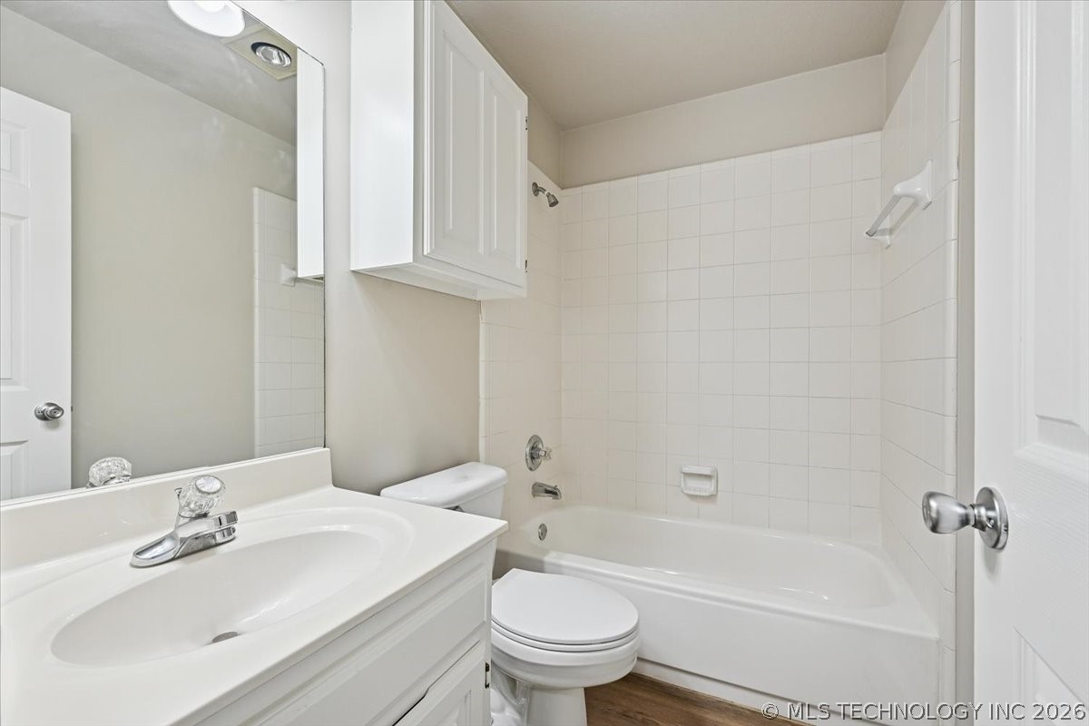 11721 S 104th East Avenue Property Photo 27