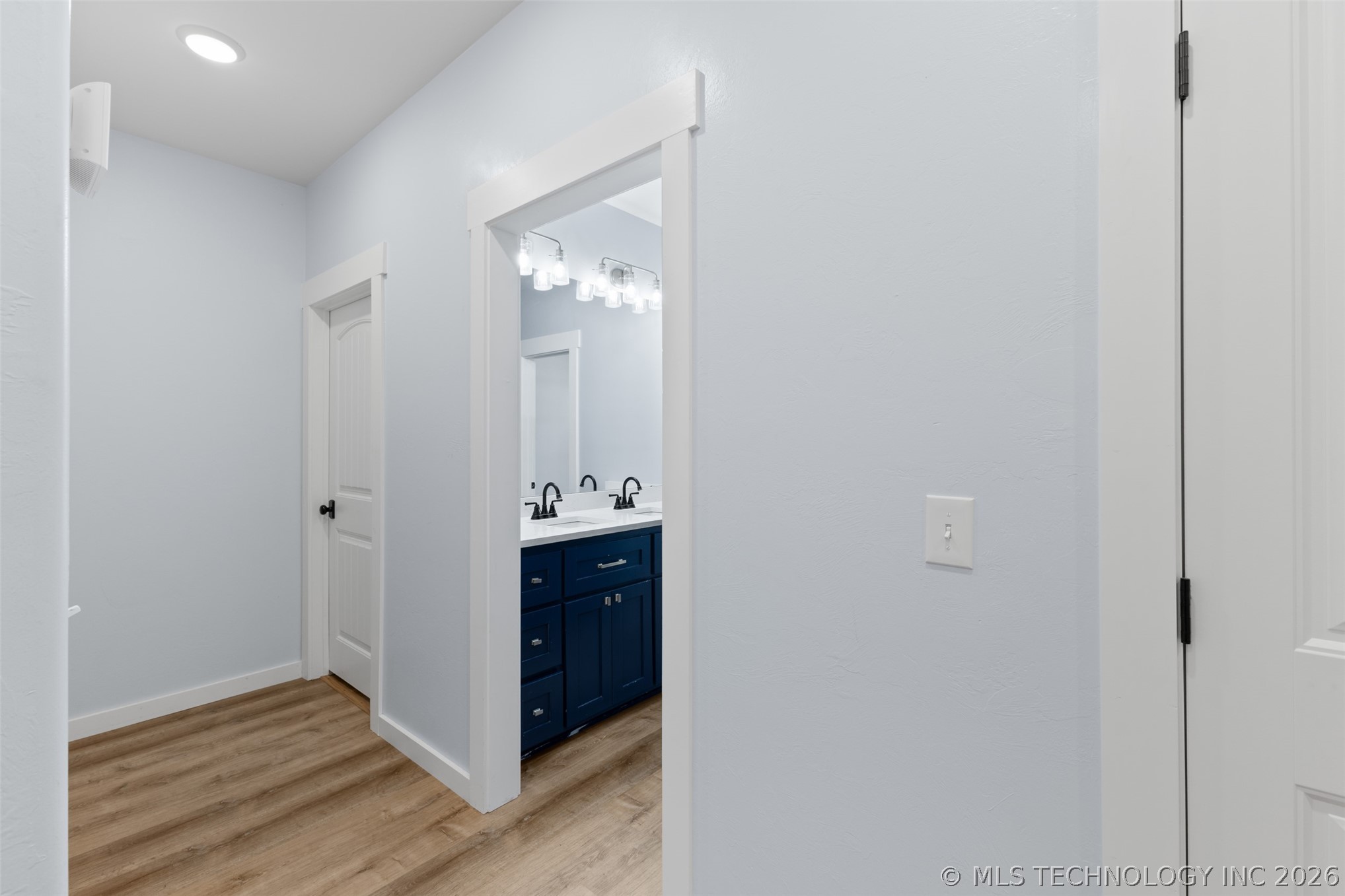 22841 County Road 3620 Property Photo 32