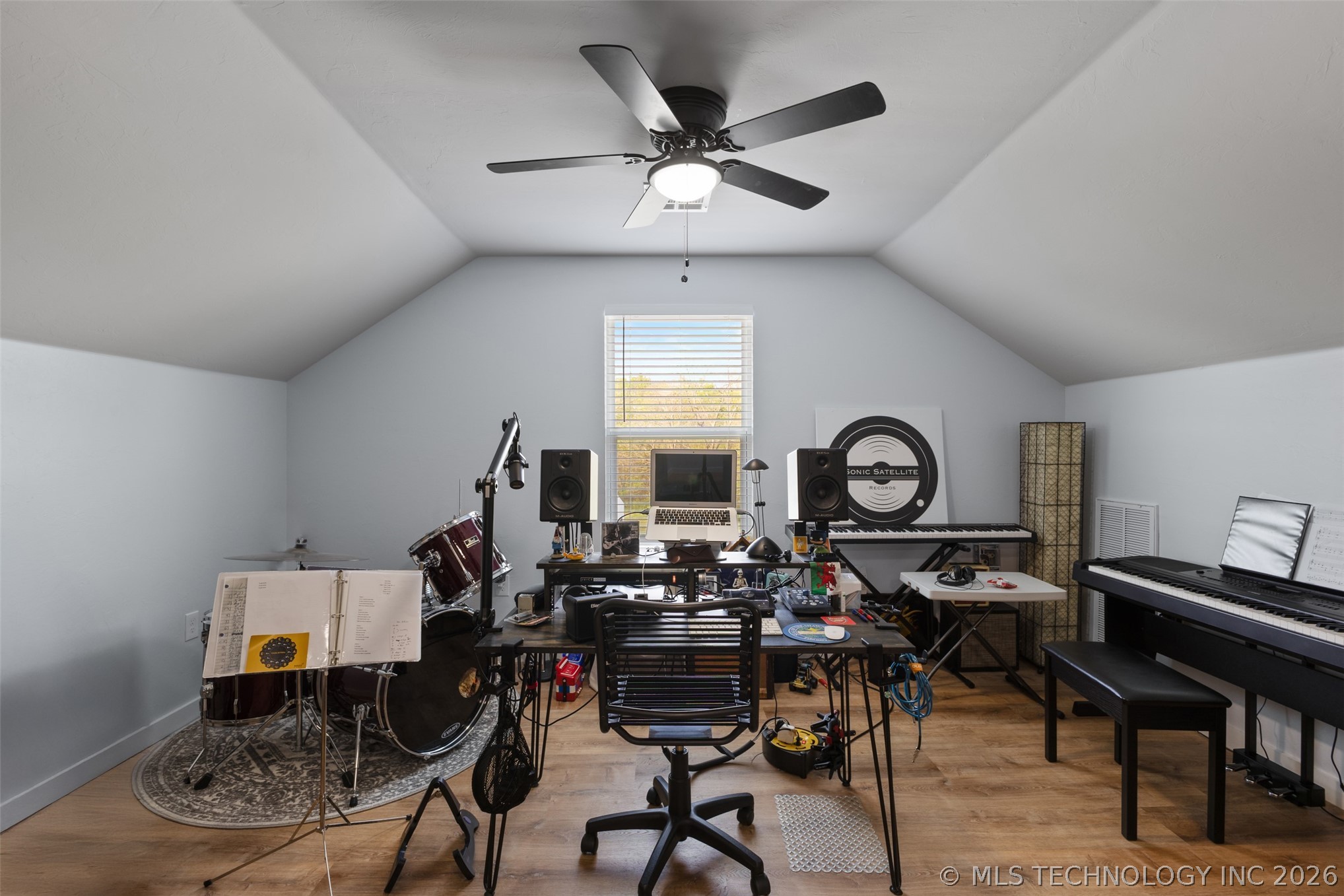 22841 County Road 3620 Property Photo 57