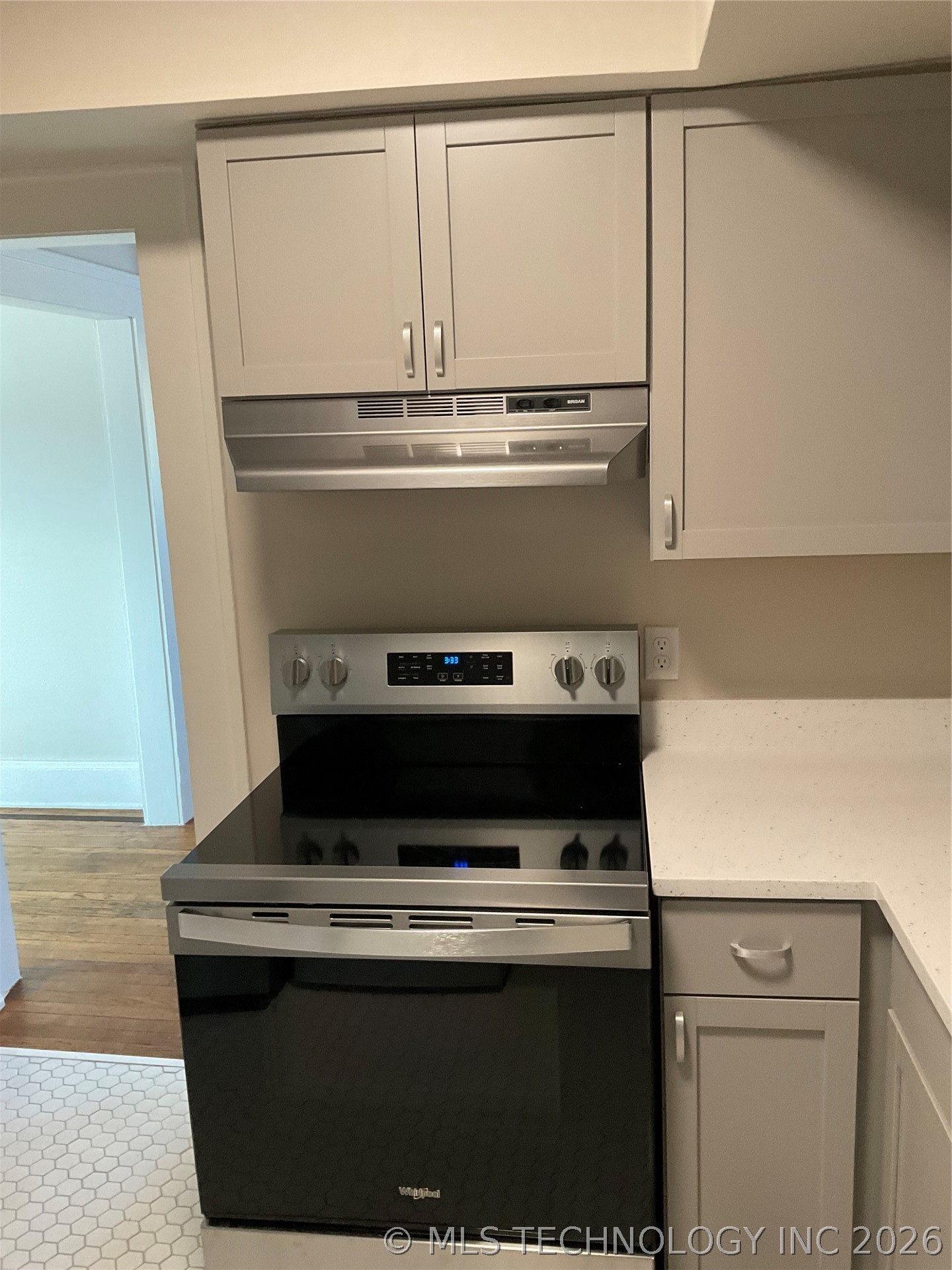 1345 E 6th Street Property Photo 10